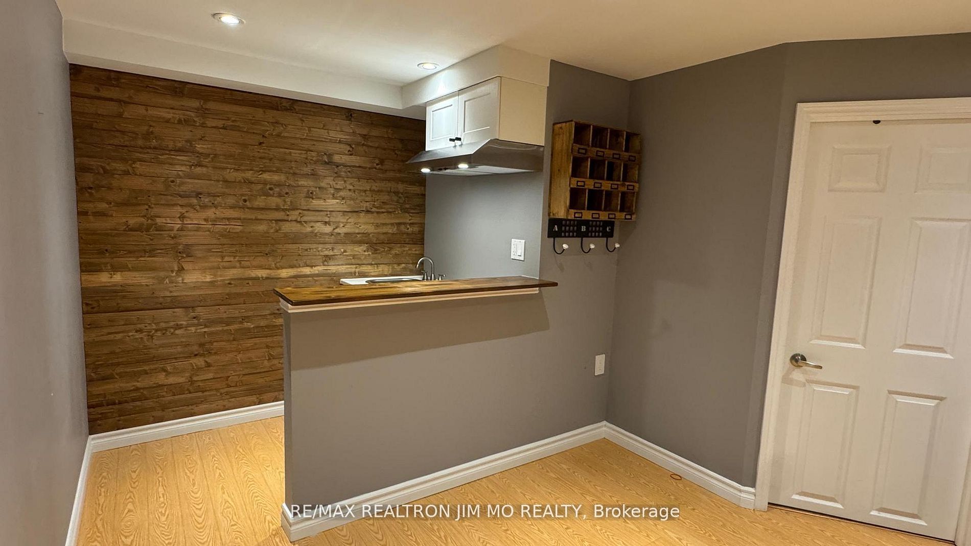 50 Reginald Crescent Basement Property Photo 4