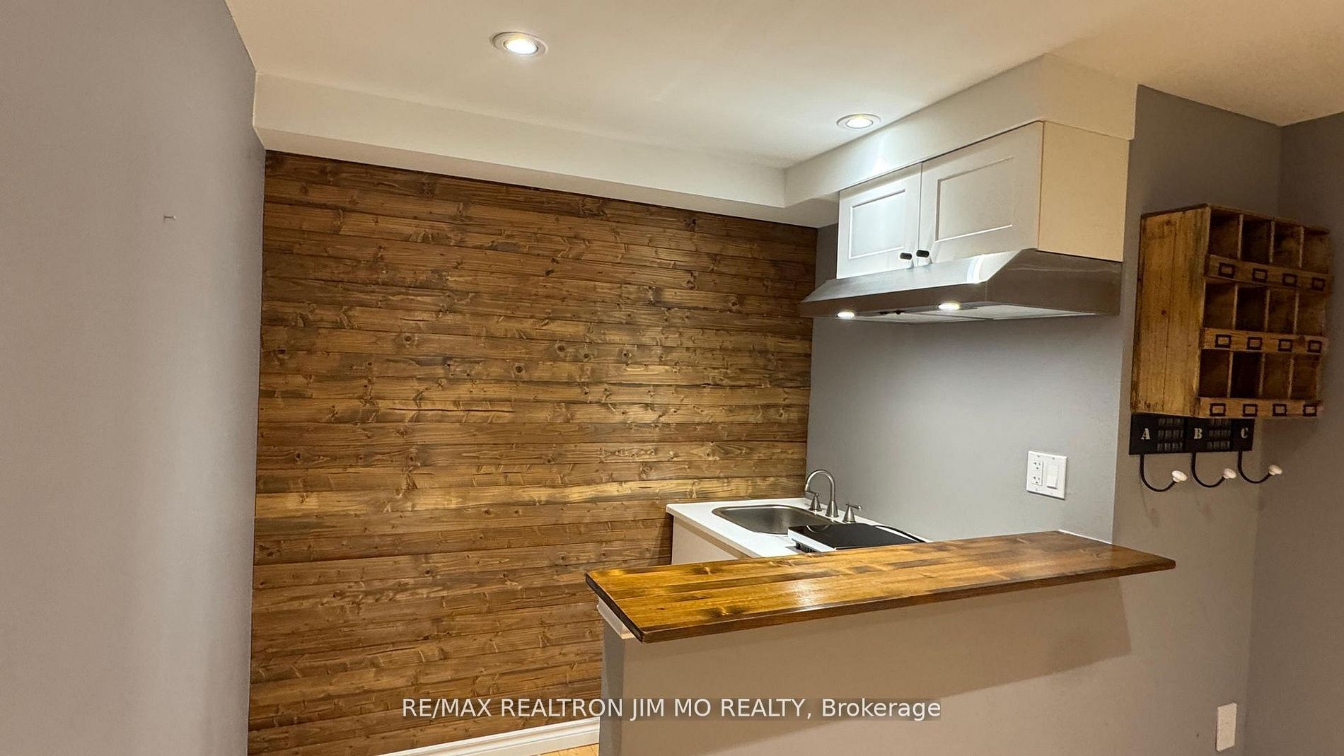 50 Reginald Crescent Basement Property Photo 6