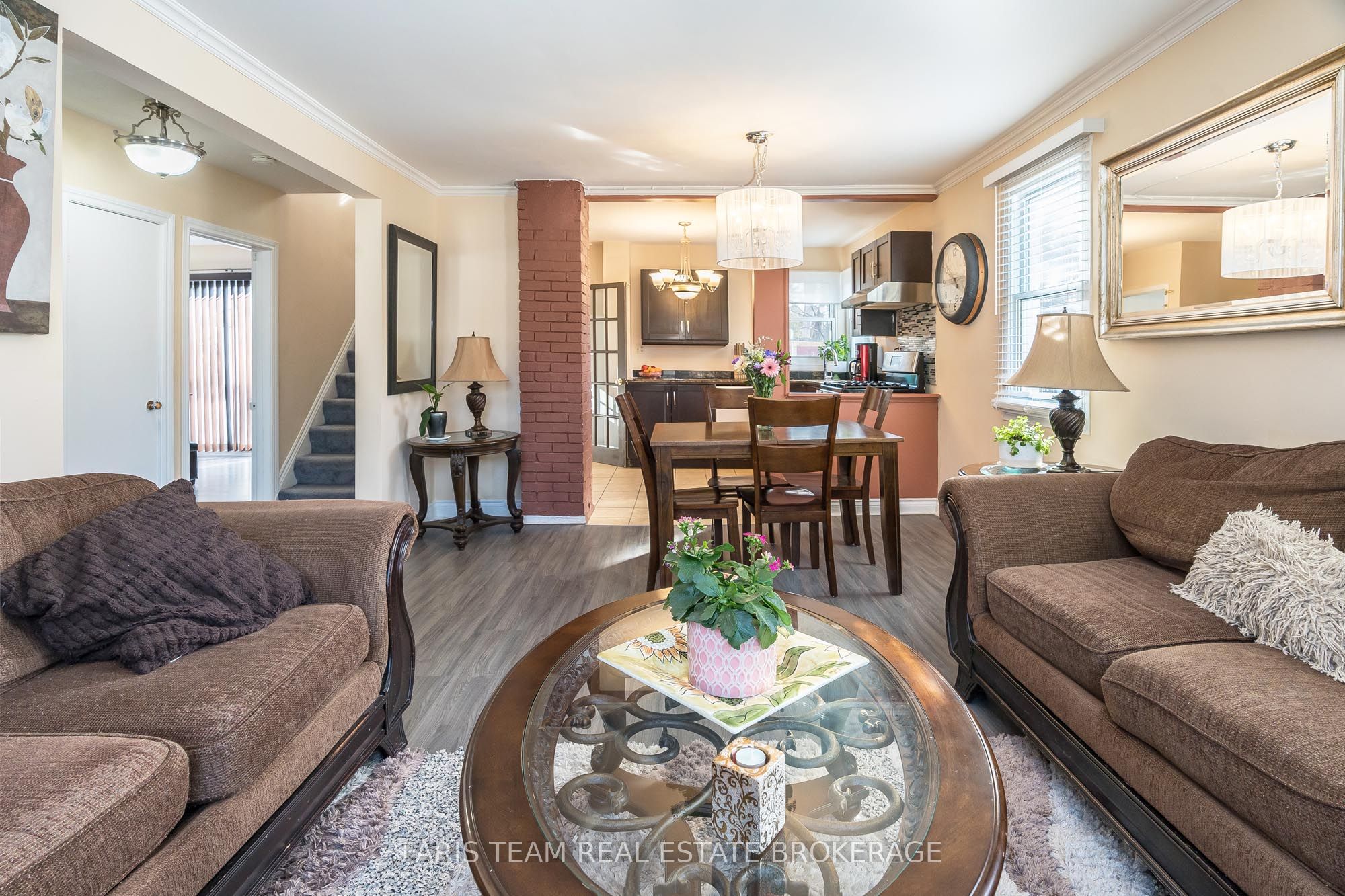 2083 Lilac Drive Property Photo 10