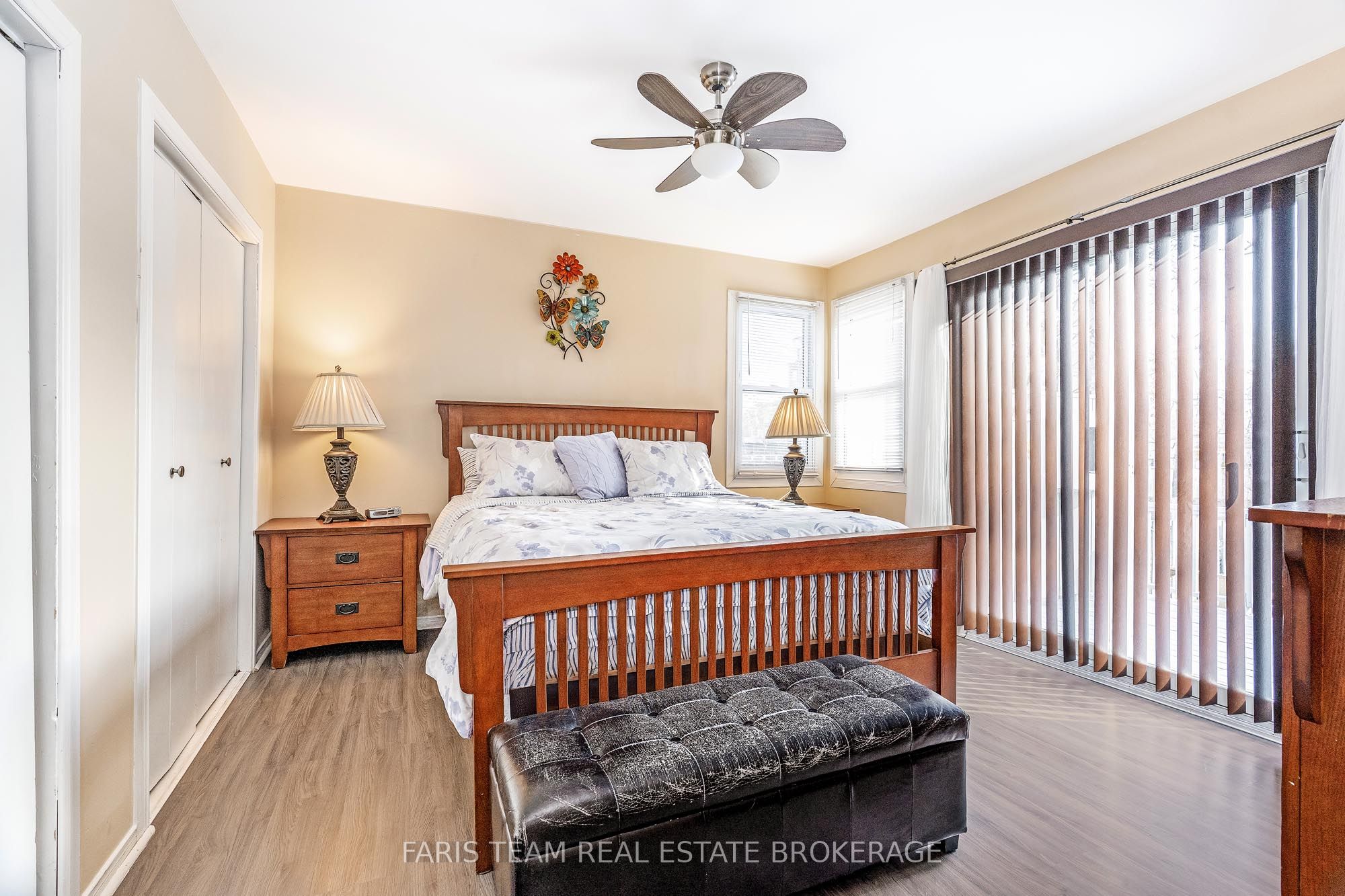 2083 Lilac Drive Property Photo 11