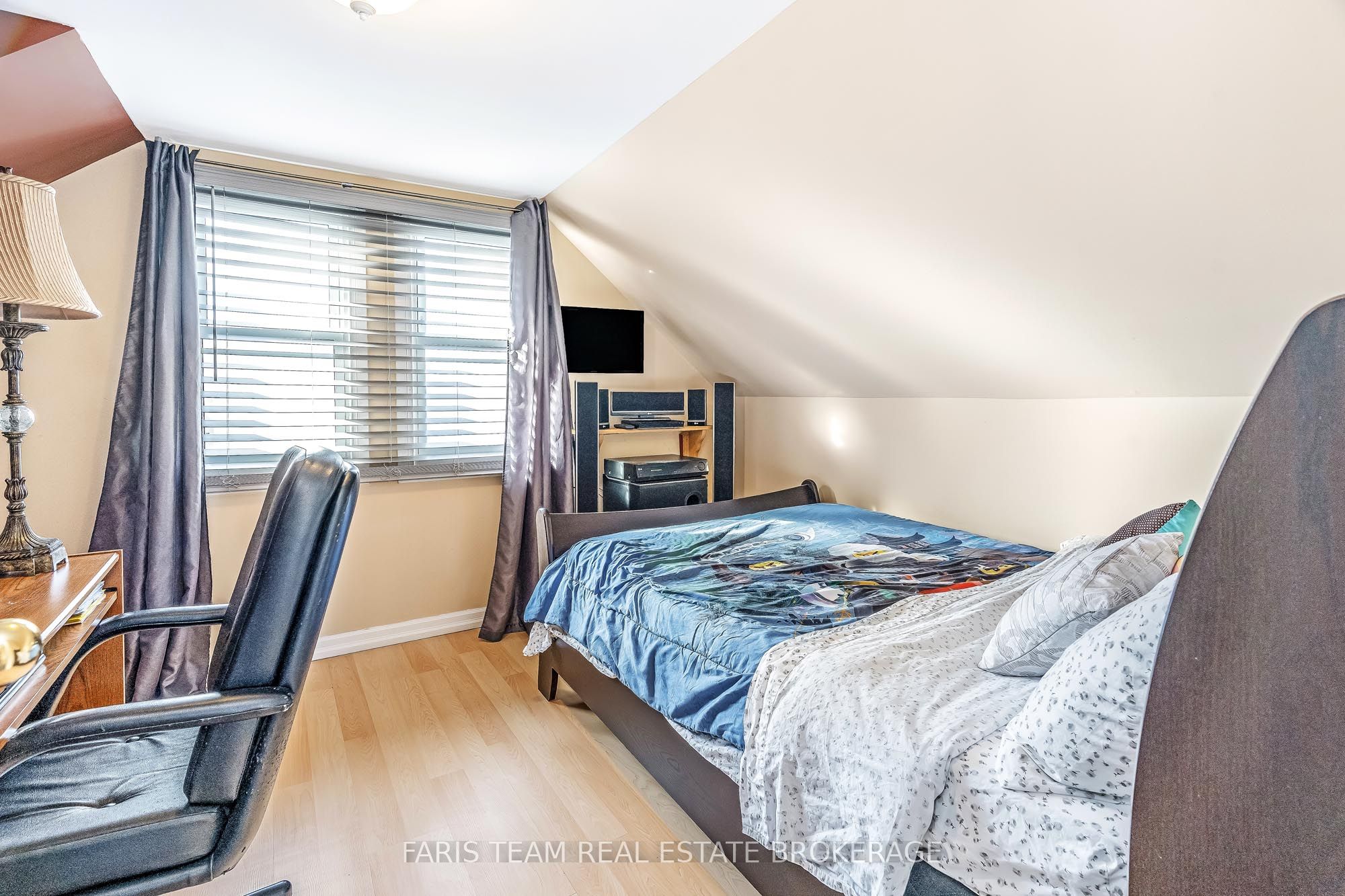 2083 Lilac Drive Property Photo 16