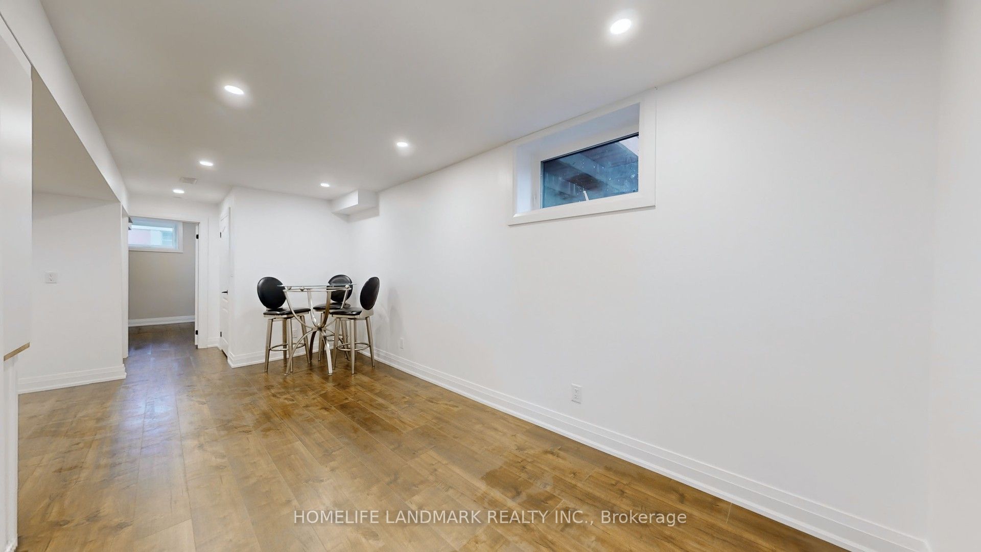 1661 Mount Albert Road Unit 2 Property Photo 8