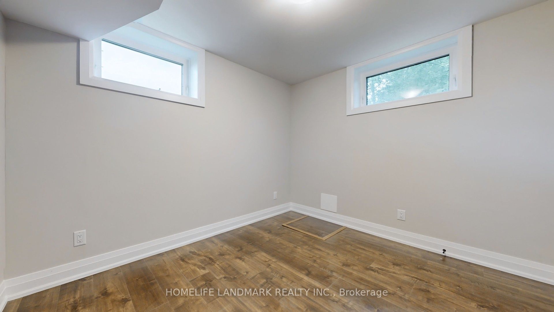 1661 Mount Albert Road Unit 2 Property Photo 9