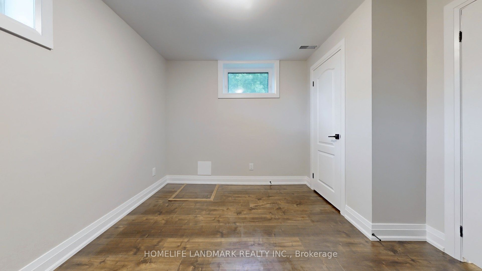 1661 Mount Albert Road Unit 2 Property Photo 10