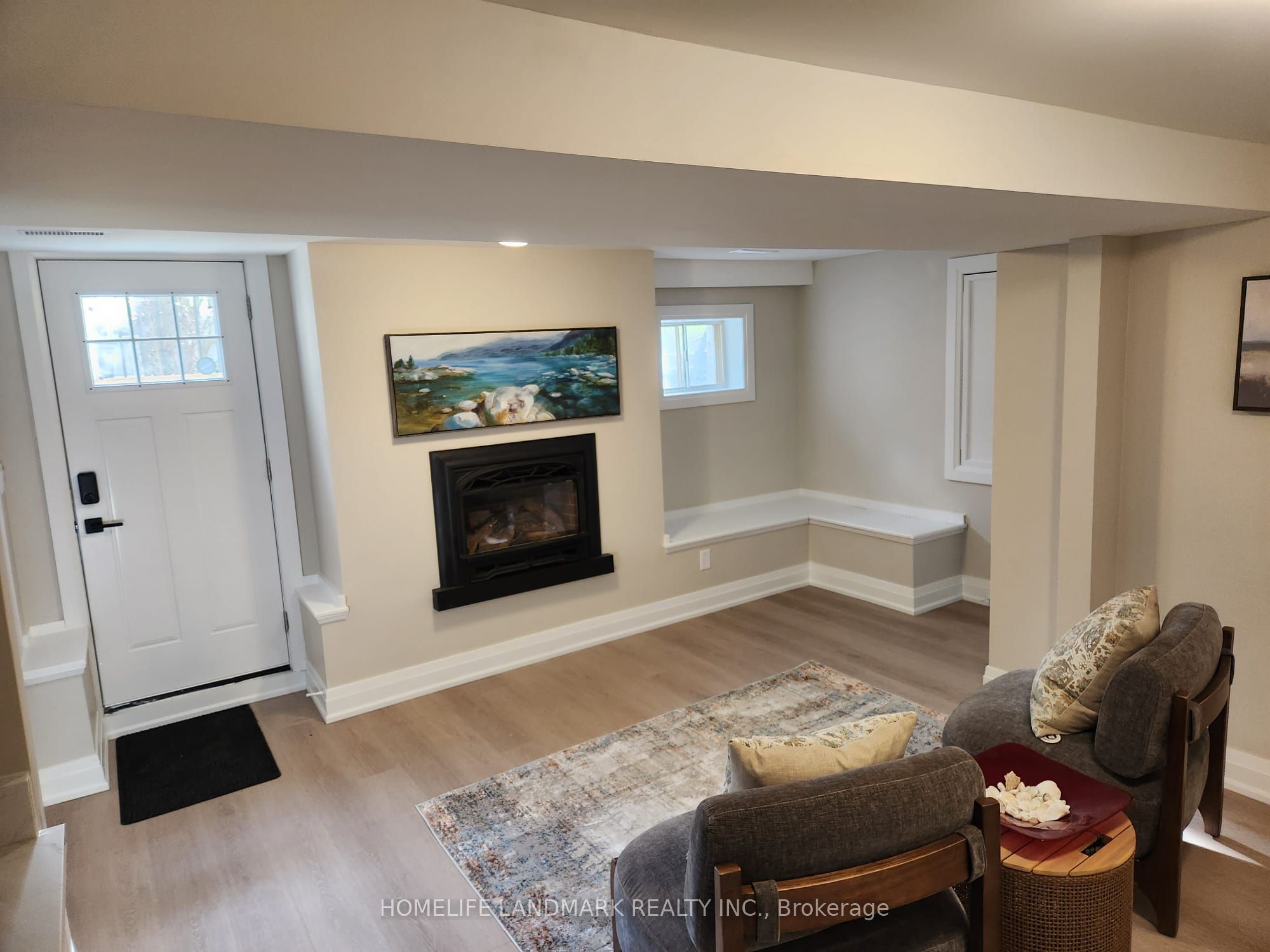 452 D'arcy Street S Basement Unit Property Photo 4