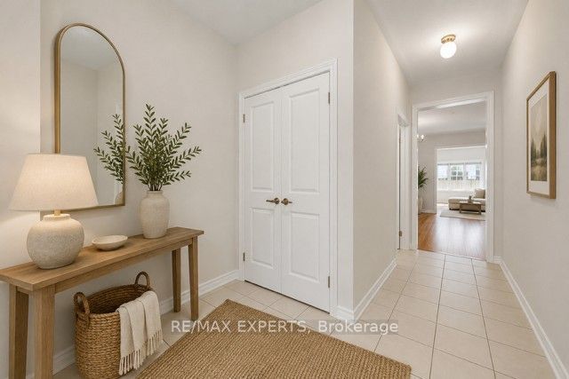 1554 Emberton Way Property Photo 4