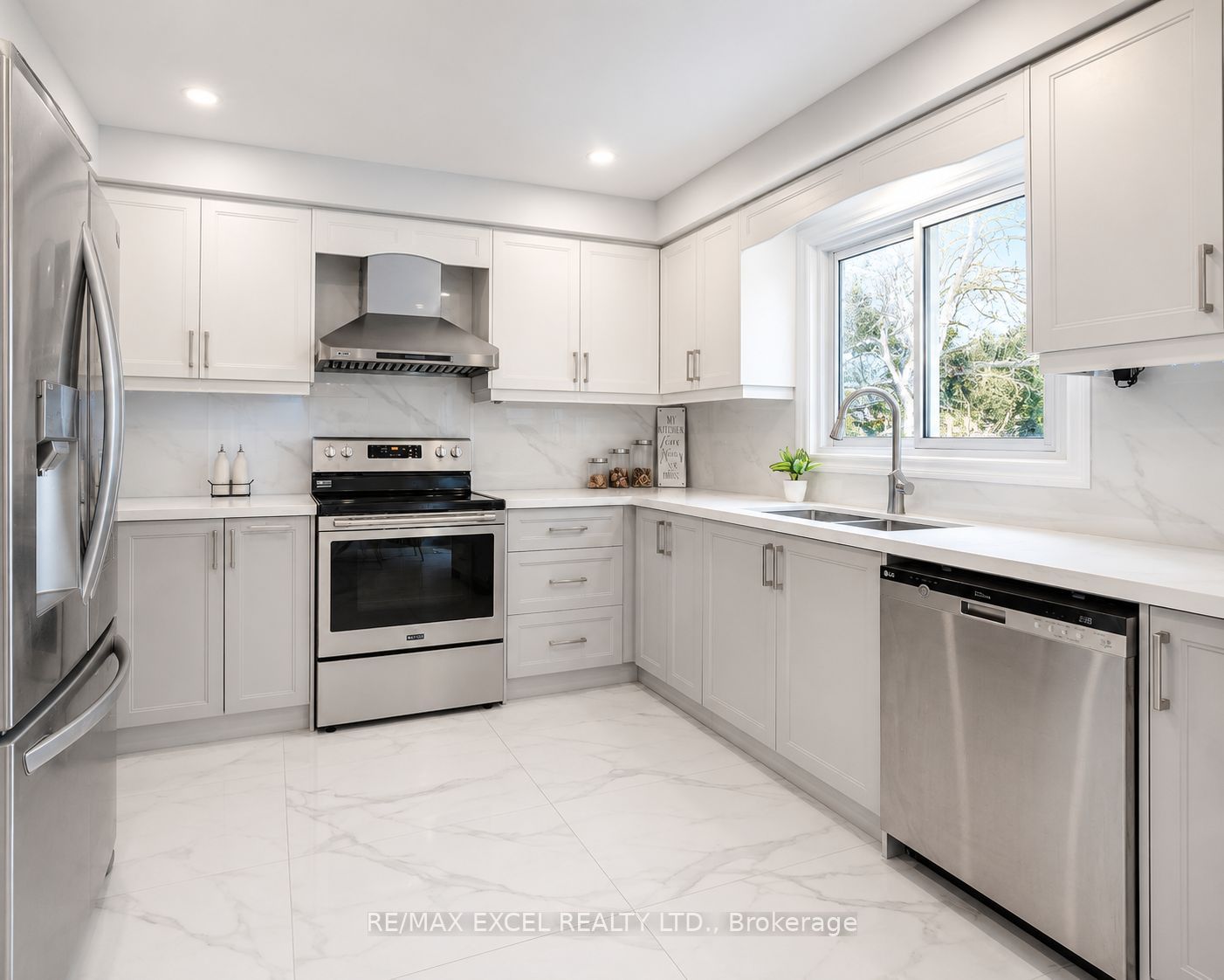 310 Raymerville Drive Property Photo 15