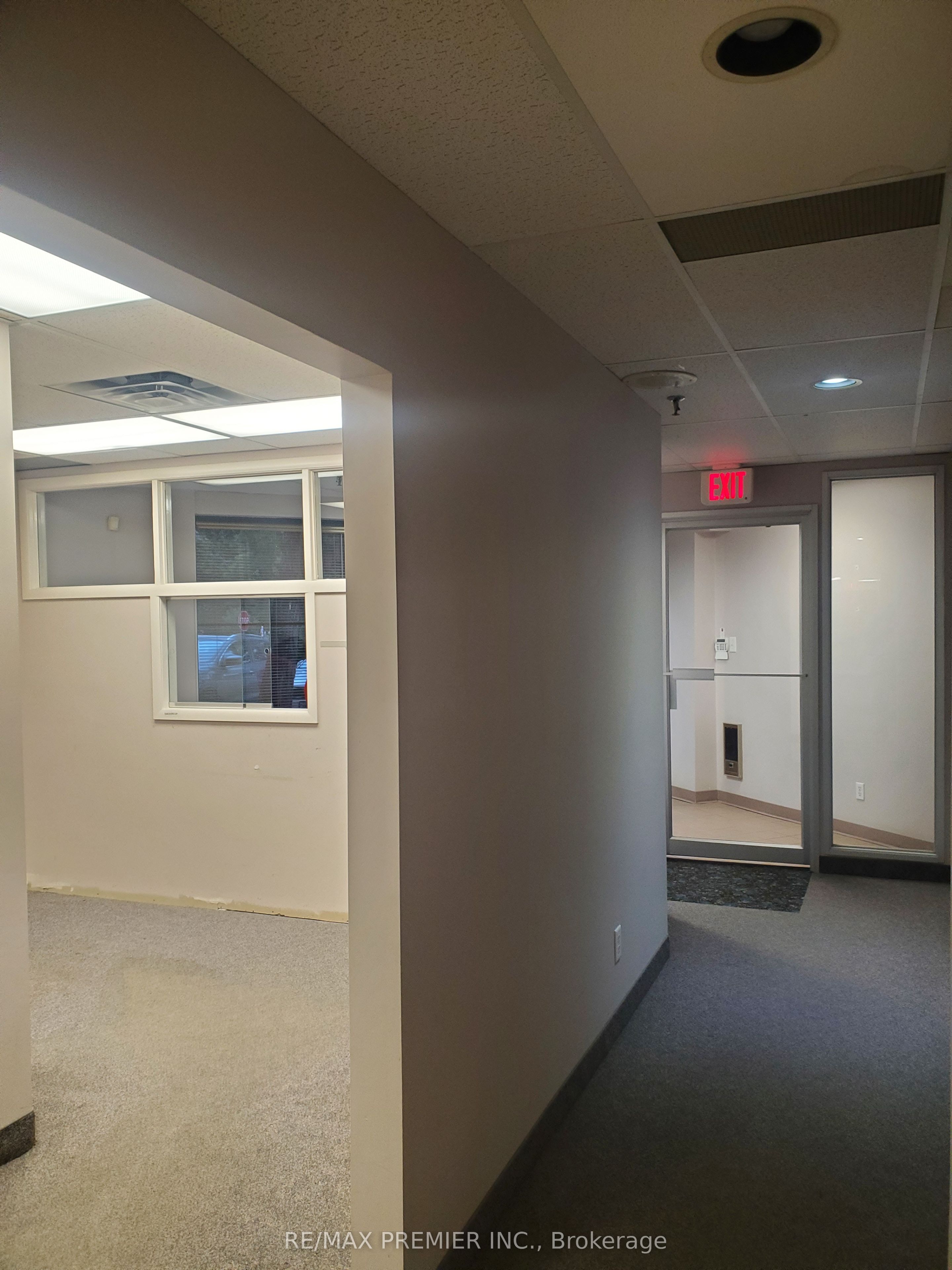 7330 Yonge Street 105 Property Photo 8