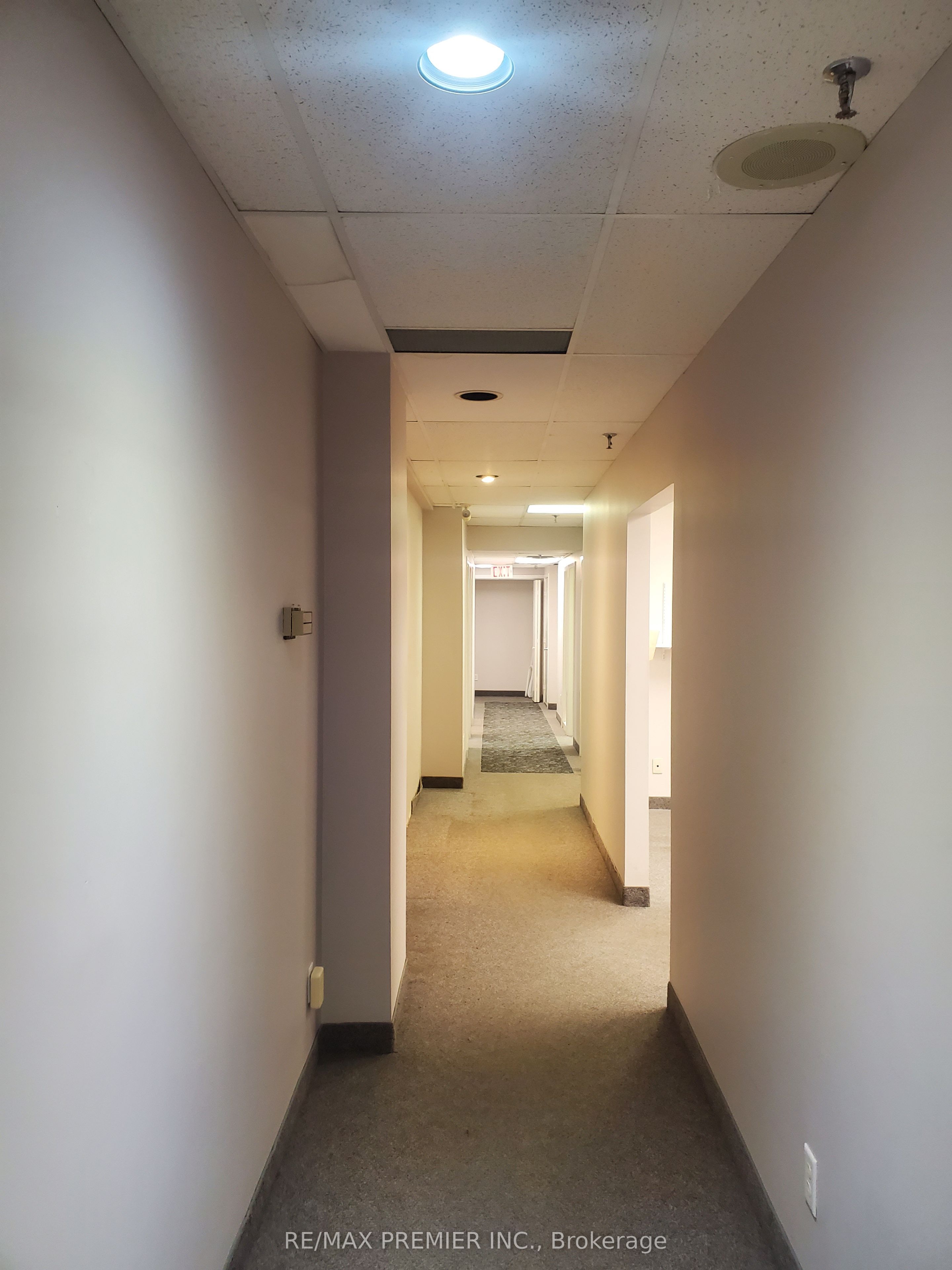 7330 Yonge Street 105 Property Photo 9