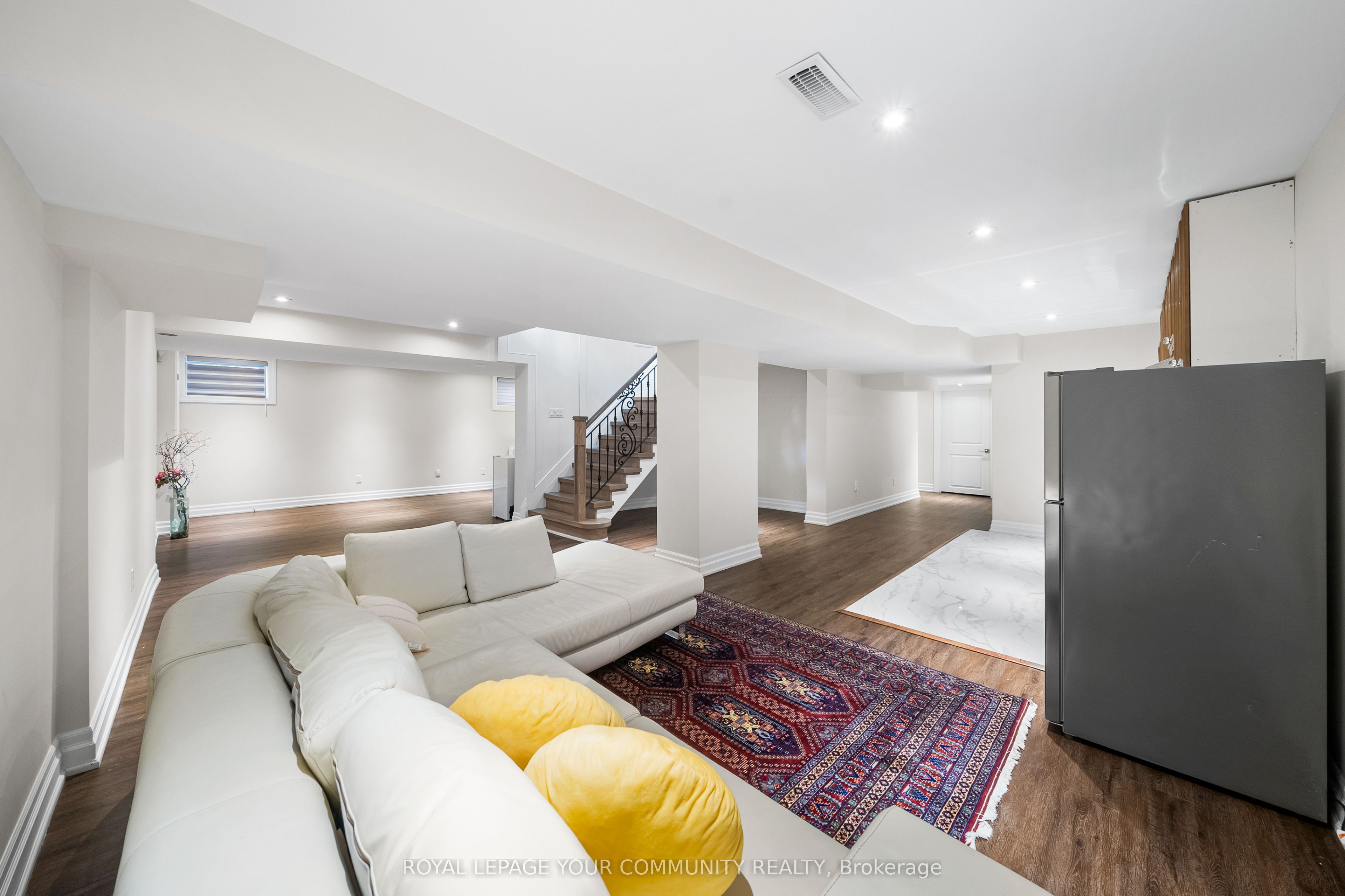 42 Oatlands Crescent Property Photo 39