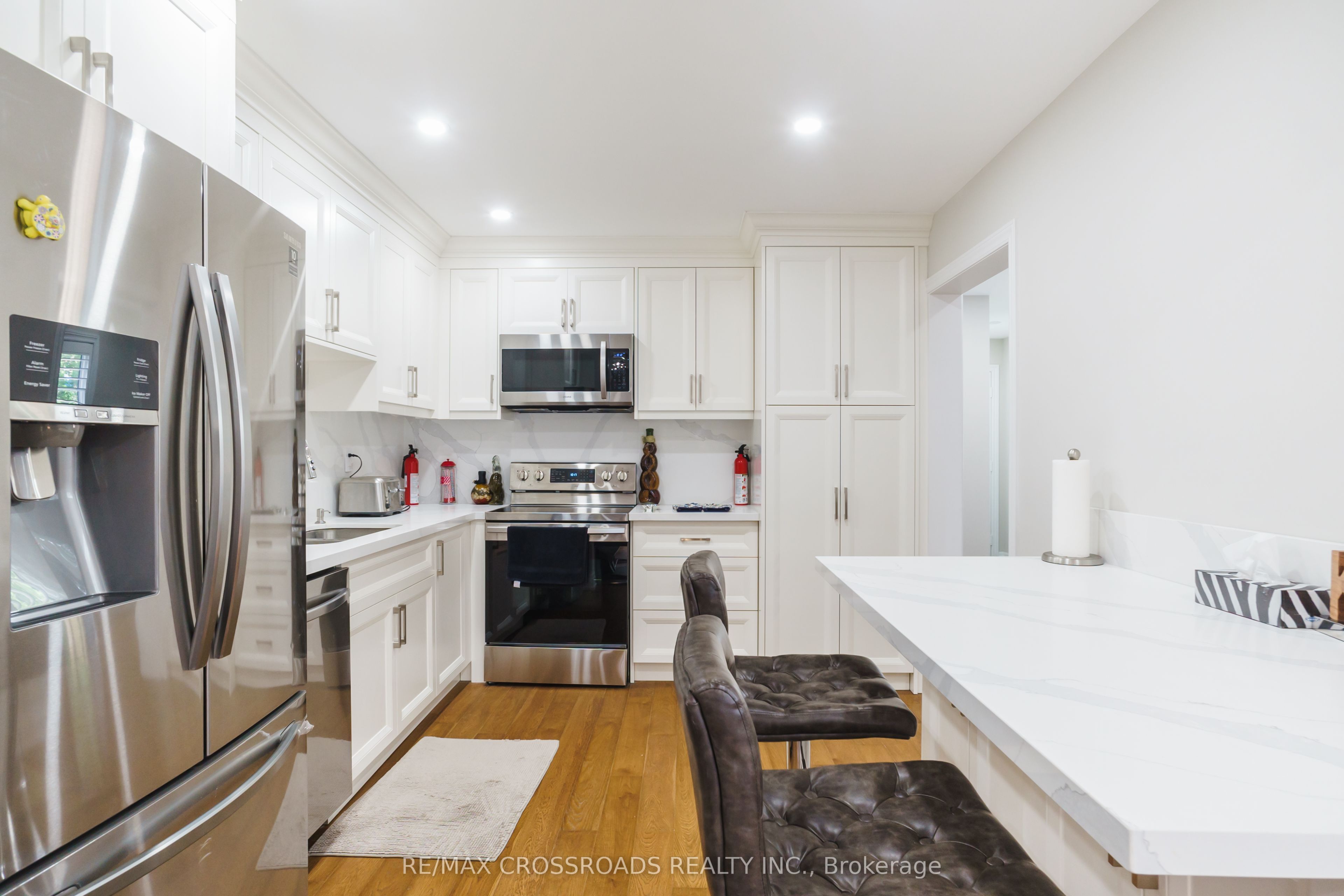 50 Widdifield Avenue Property Photo 2