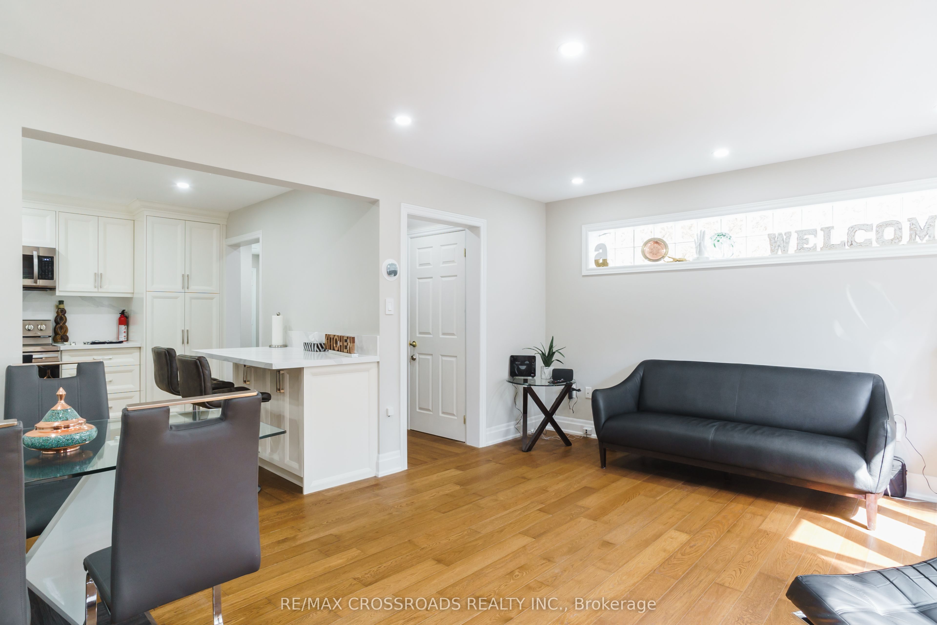 50 Widdifield Avenue Property Photo 6