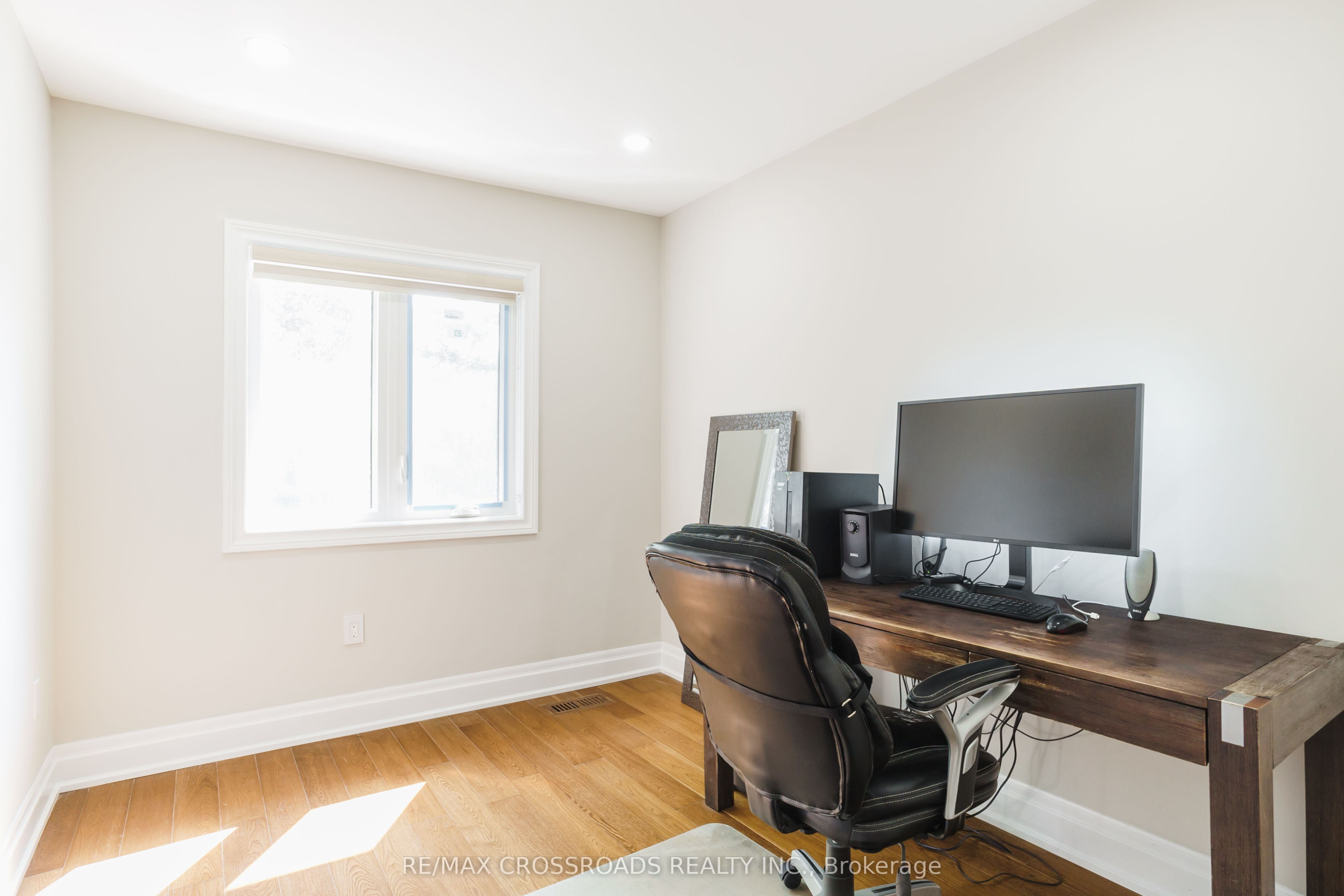 50 Widdifield Avenue Property Photo 15
