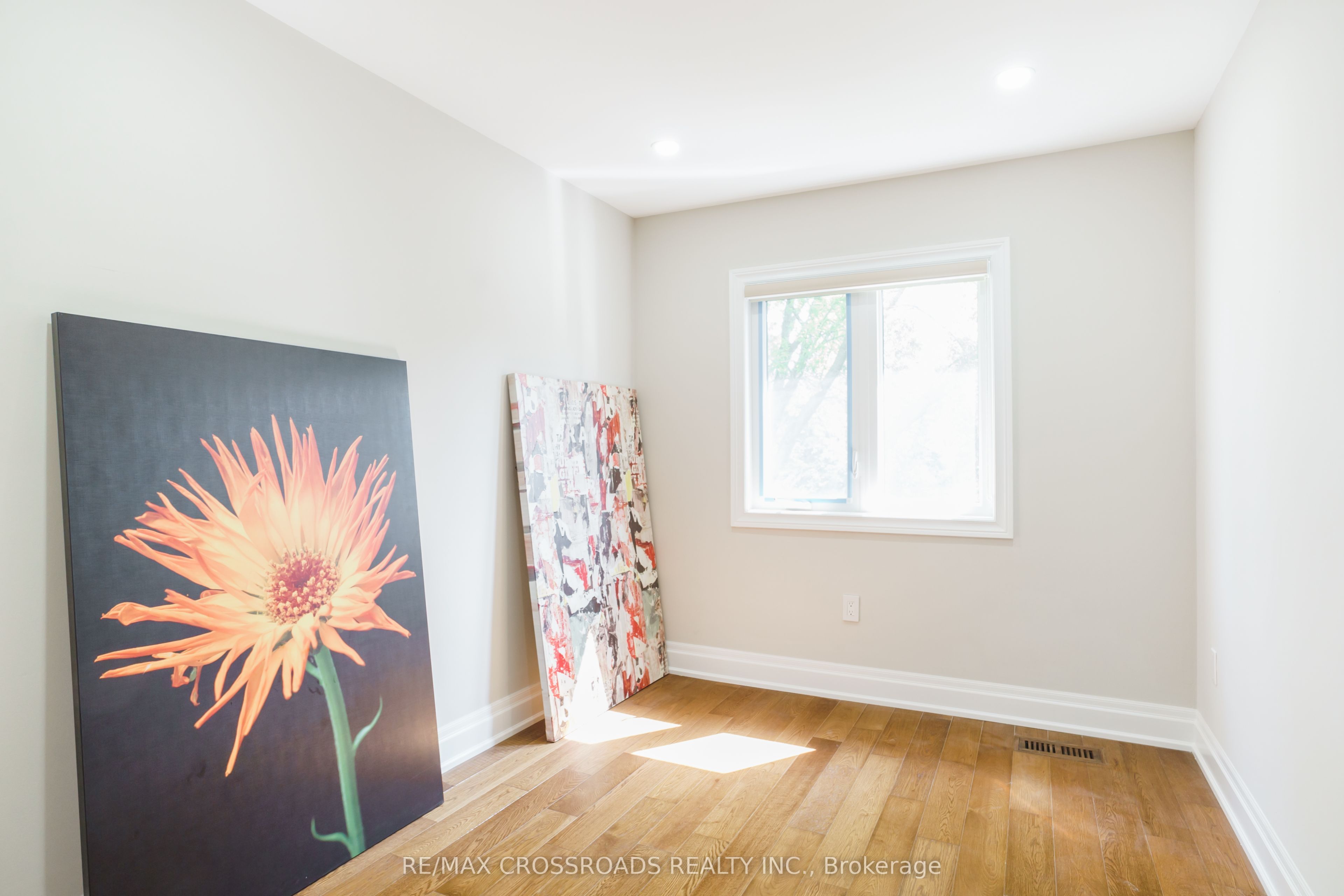 50 Widdifield Avenue Property Photo 16