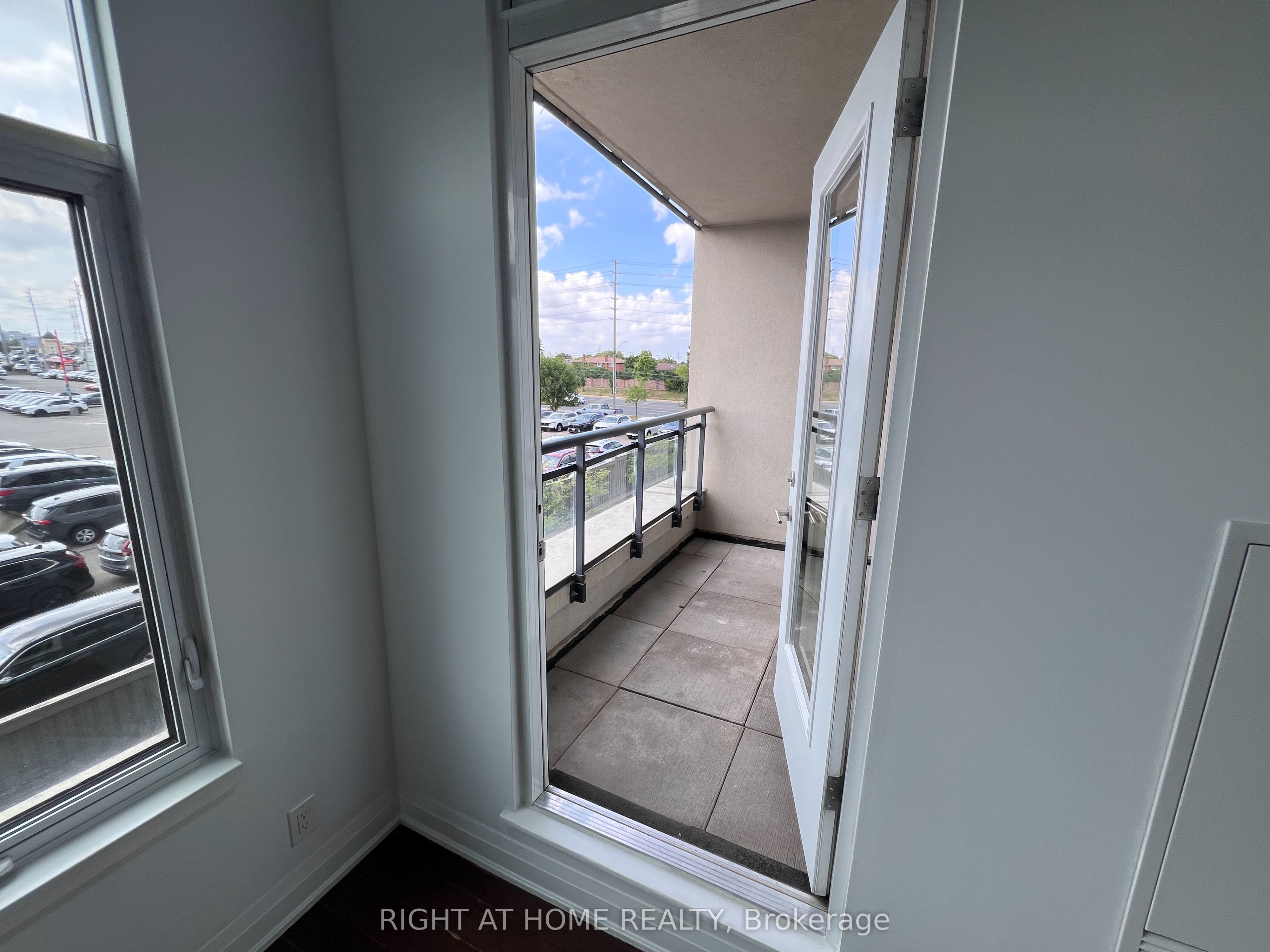 12 Woodstream Boulevard 206 Property Photo 11