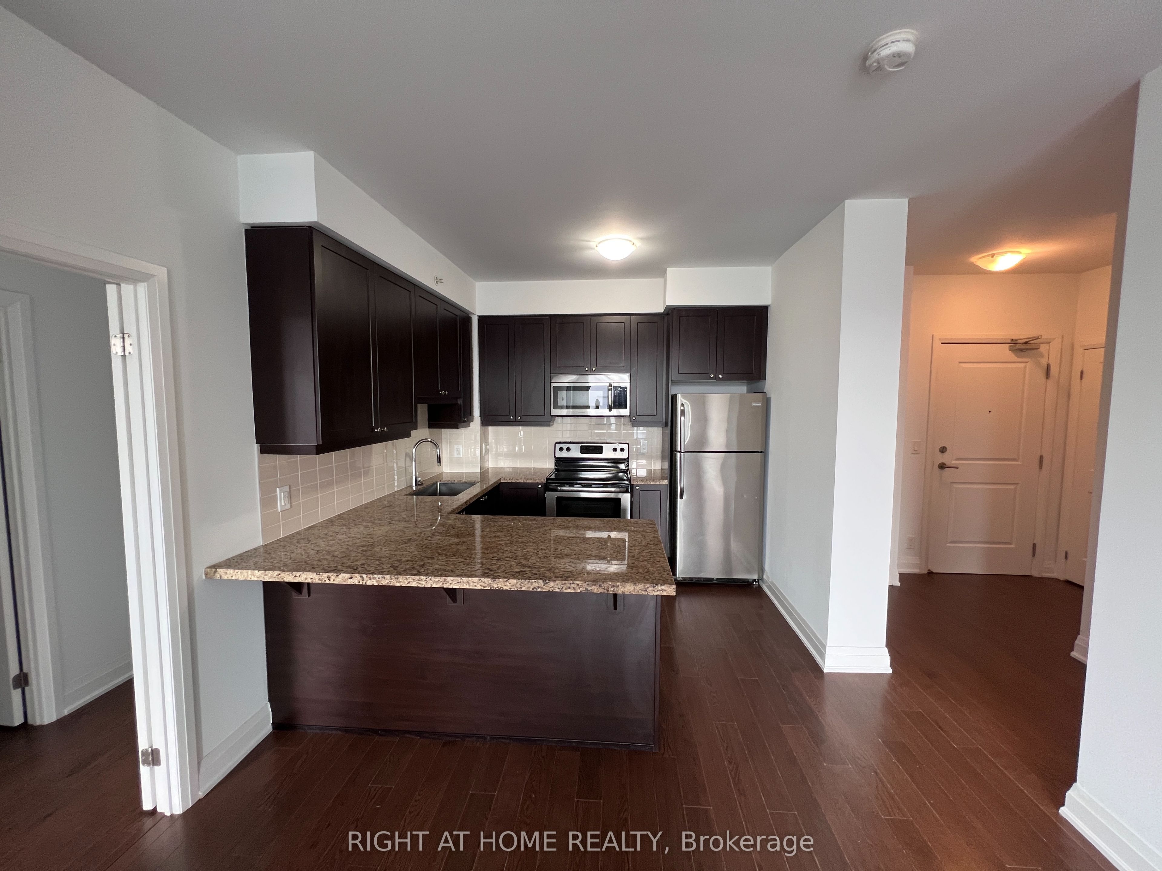 12 Woodstream Boulevard 206 Property Photo 16