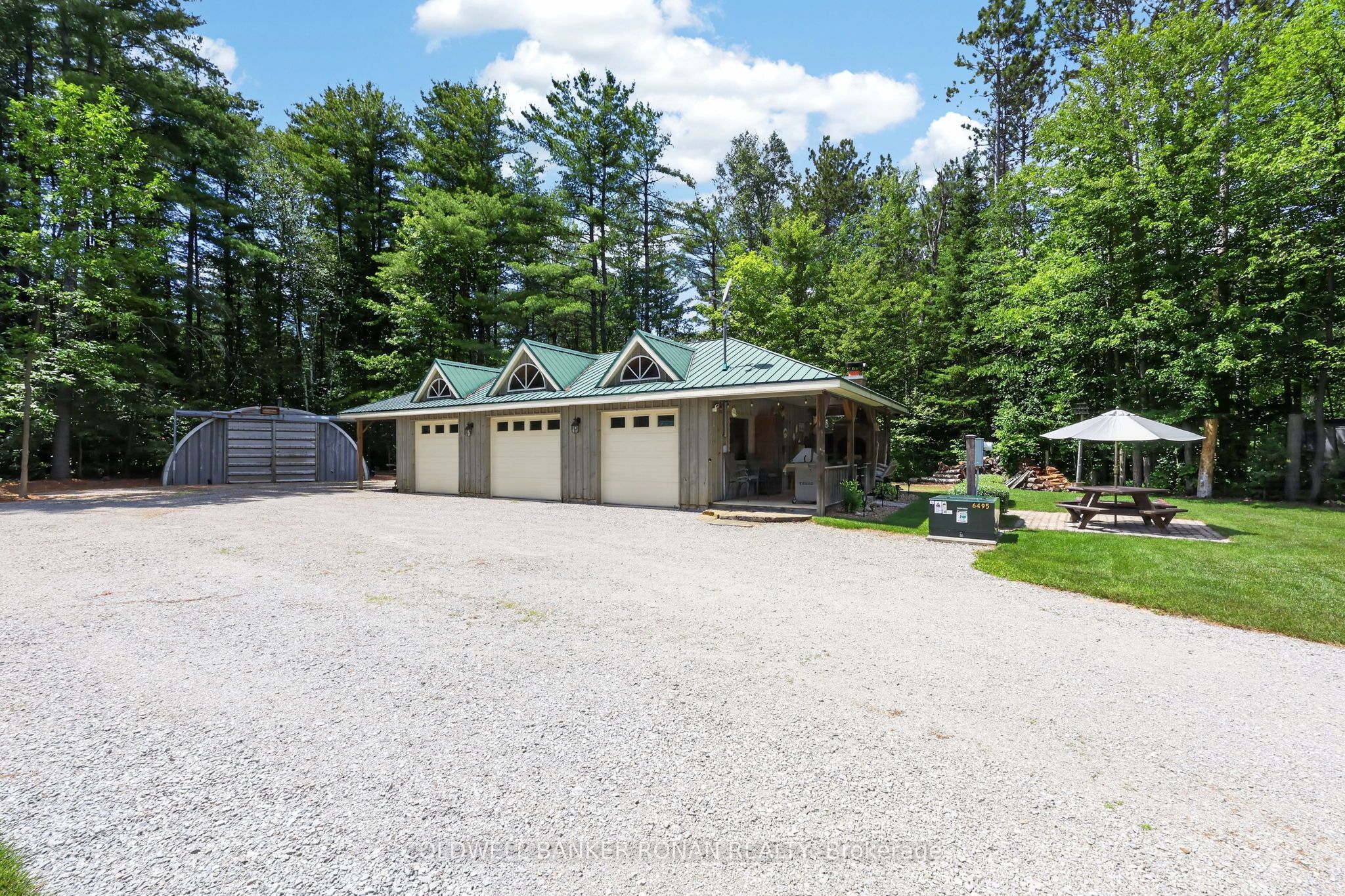 7616 5th Line Property Photo 7