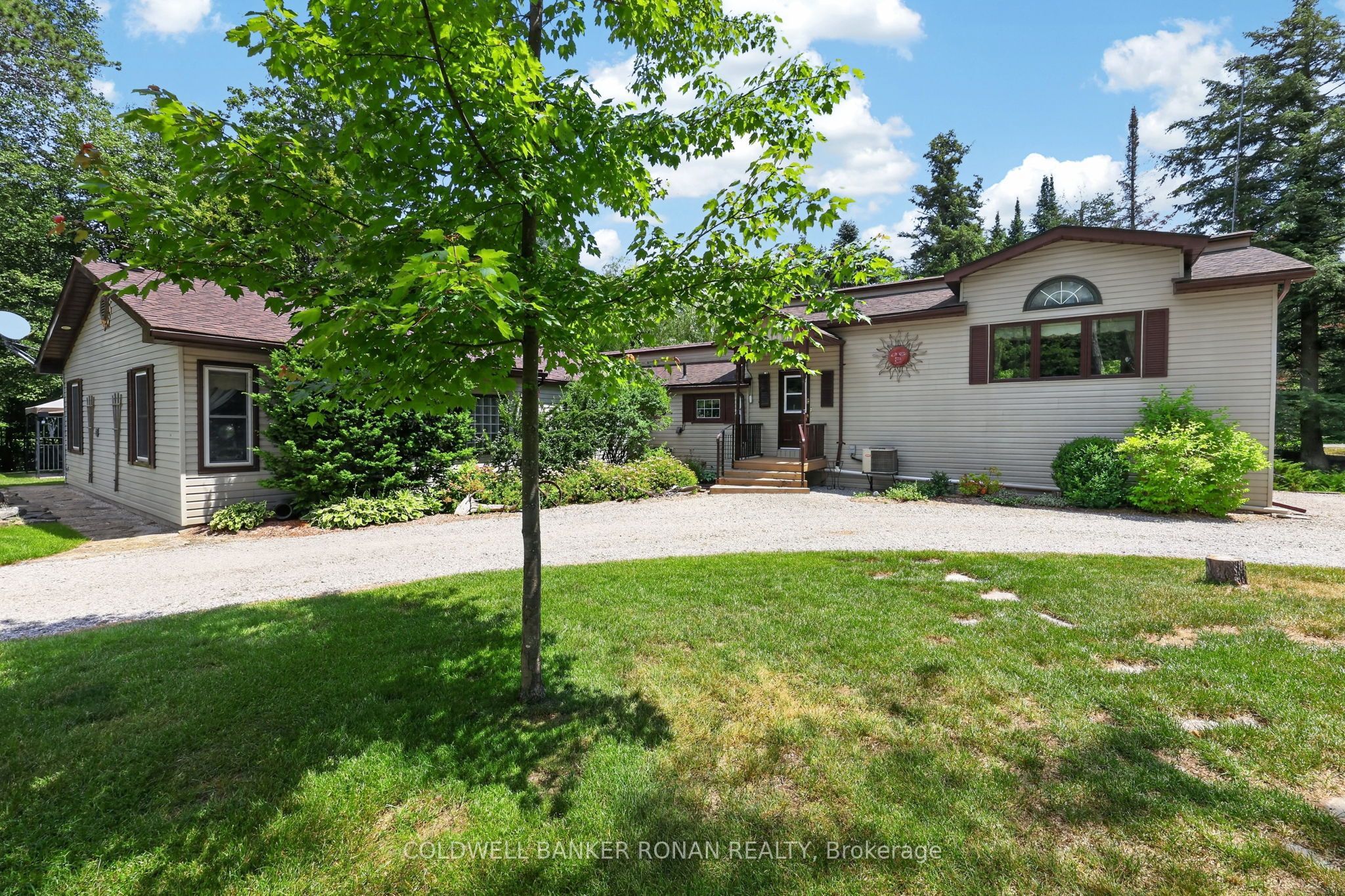 7616 5th Line Property Photo 14