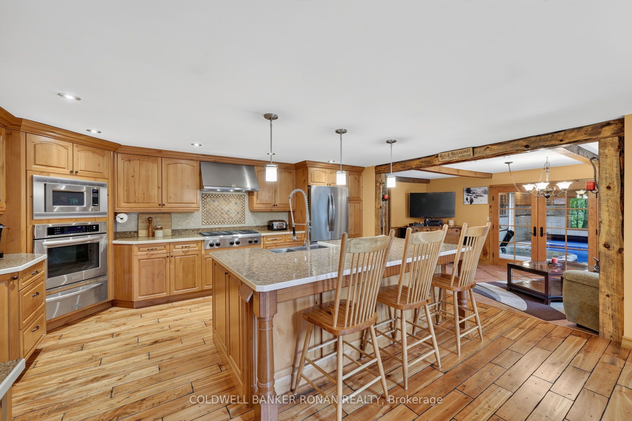 7616 5th Line Property Photo 16