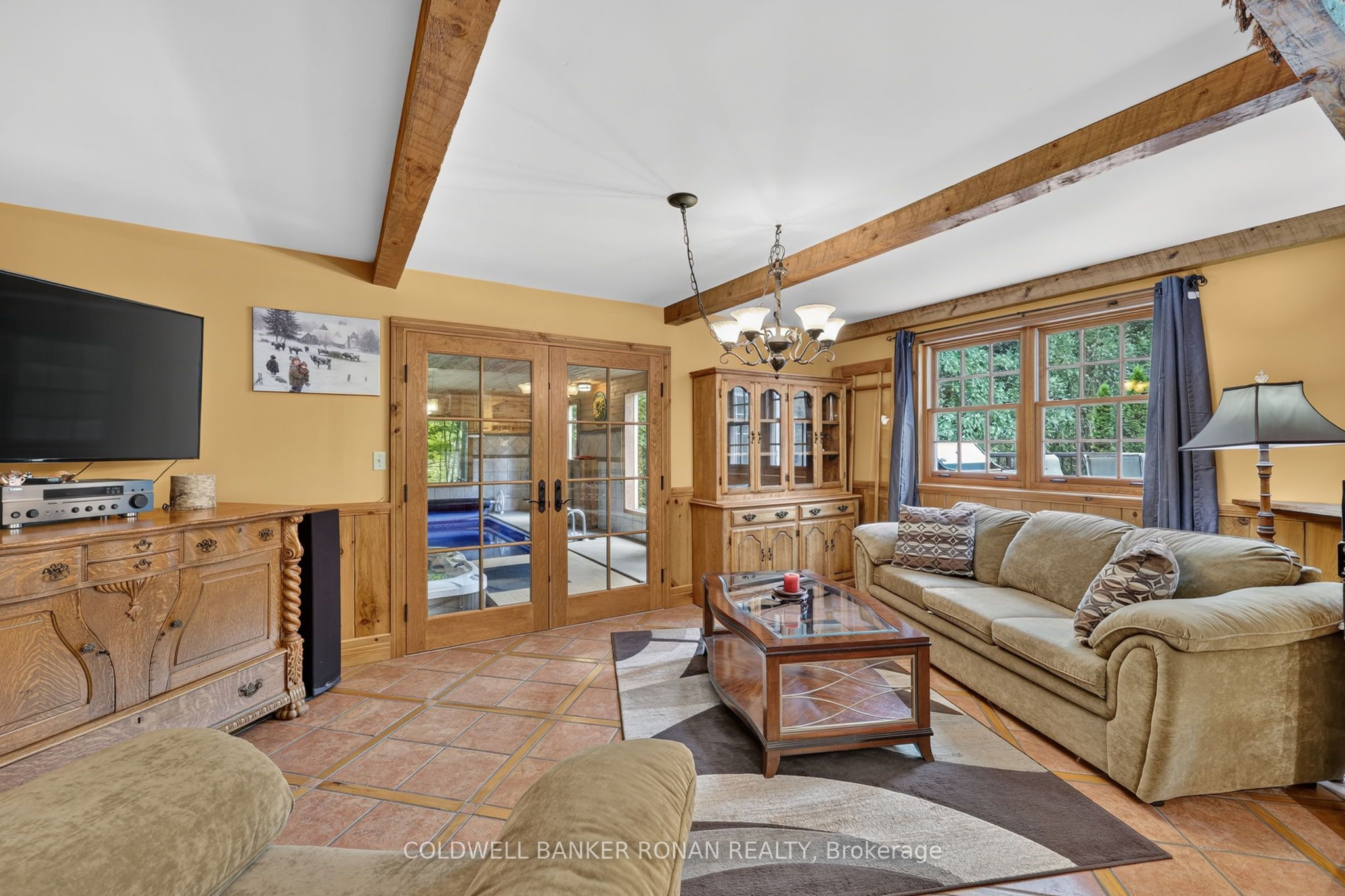 7616 5th Line Property Photo 24