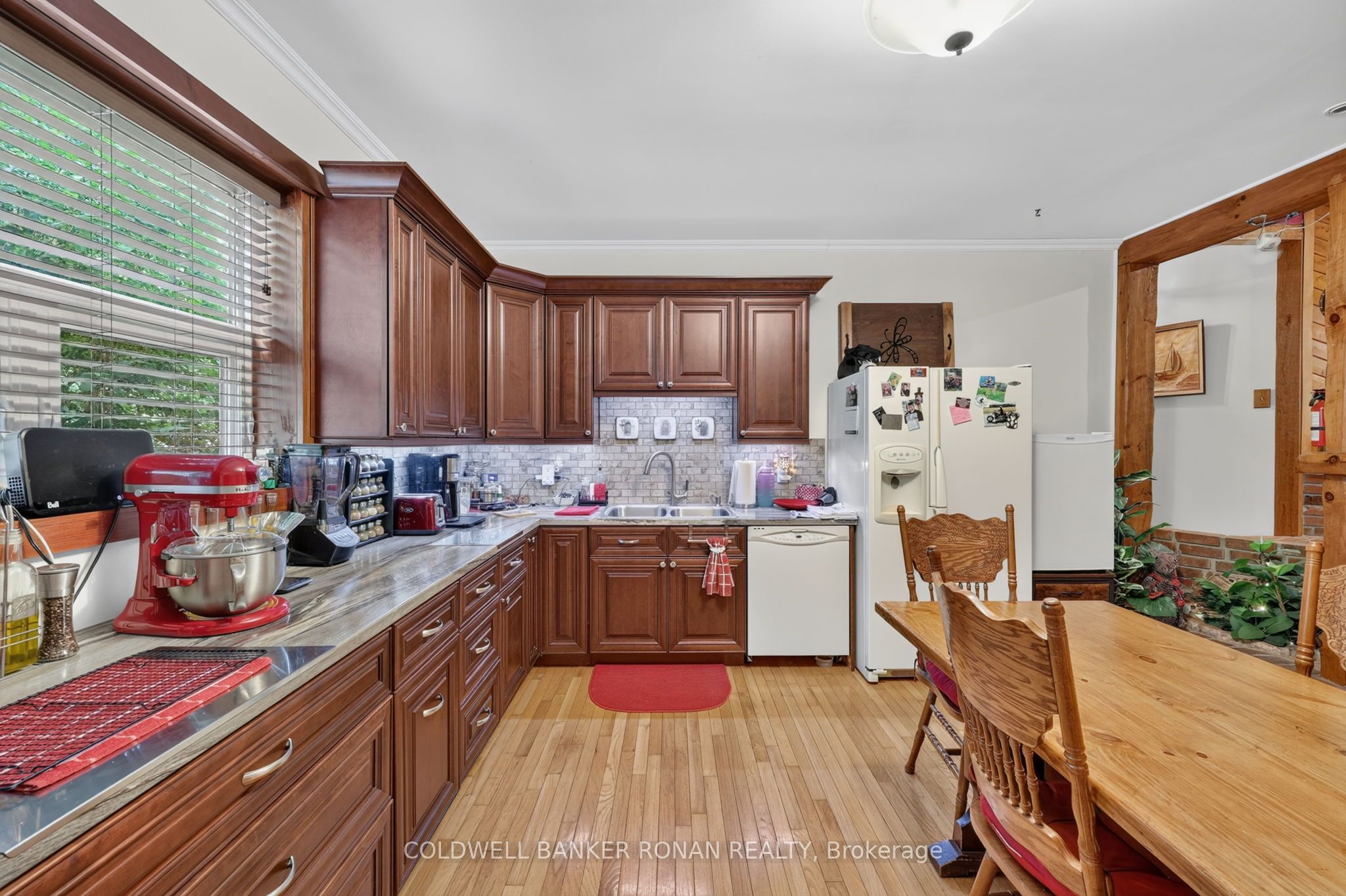 7616 5th Line Property Photo 40