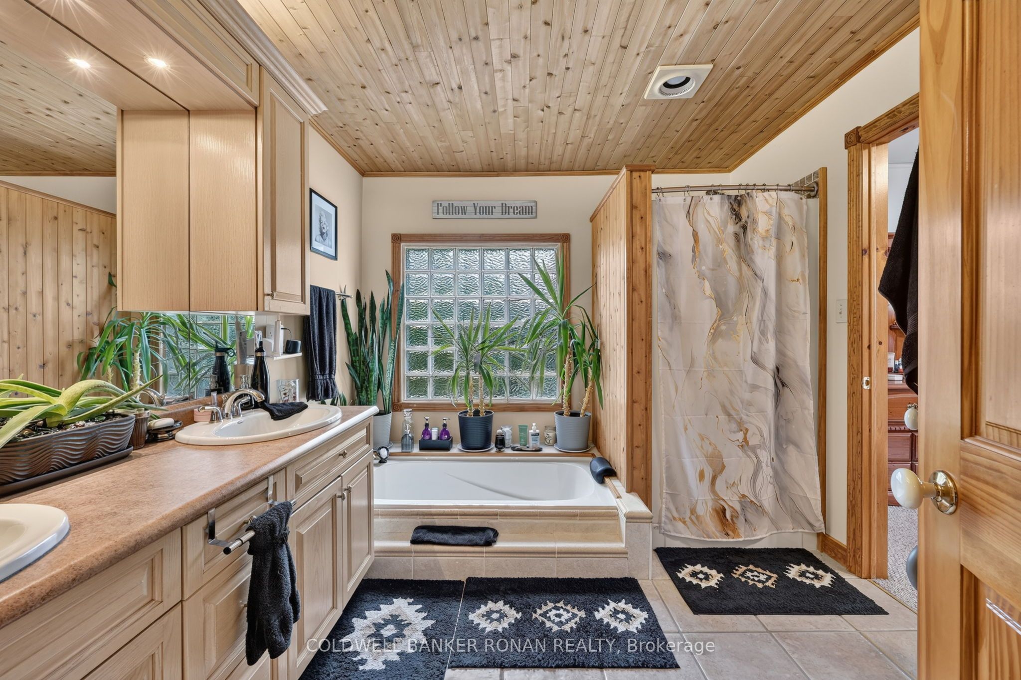 7616 5th Line Property Photo 45