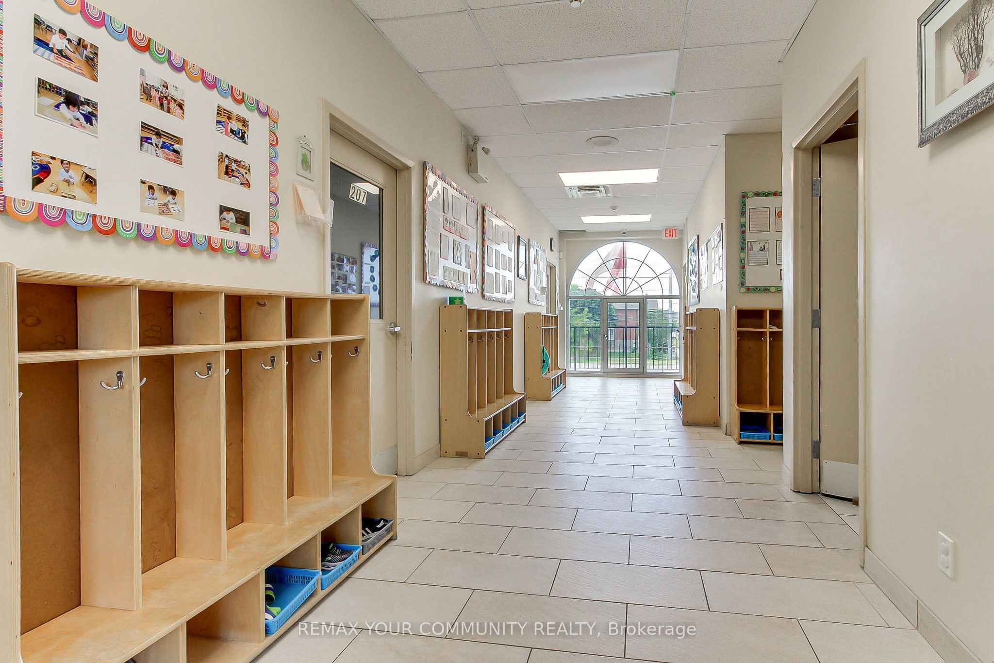 9921 Woodbine Avenue 206 Property Photo 3