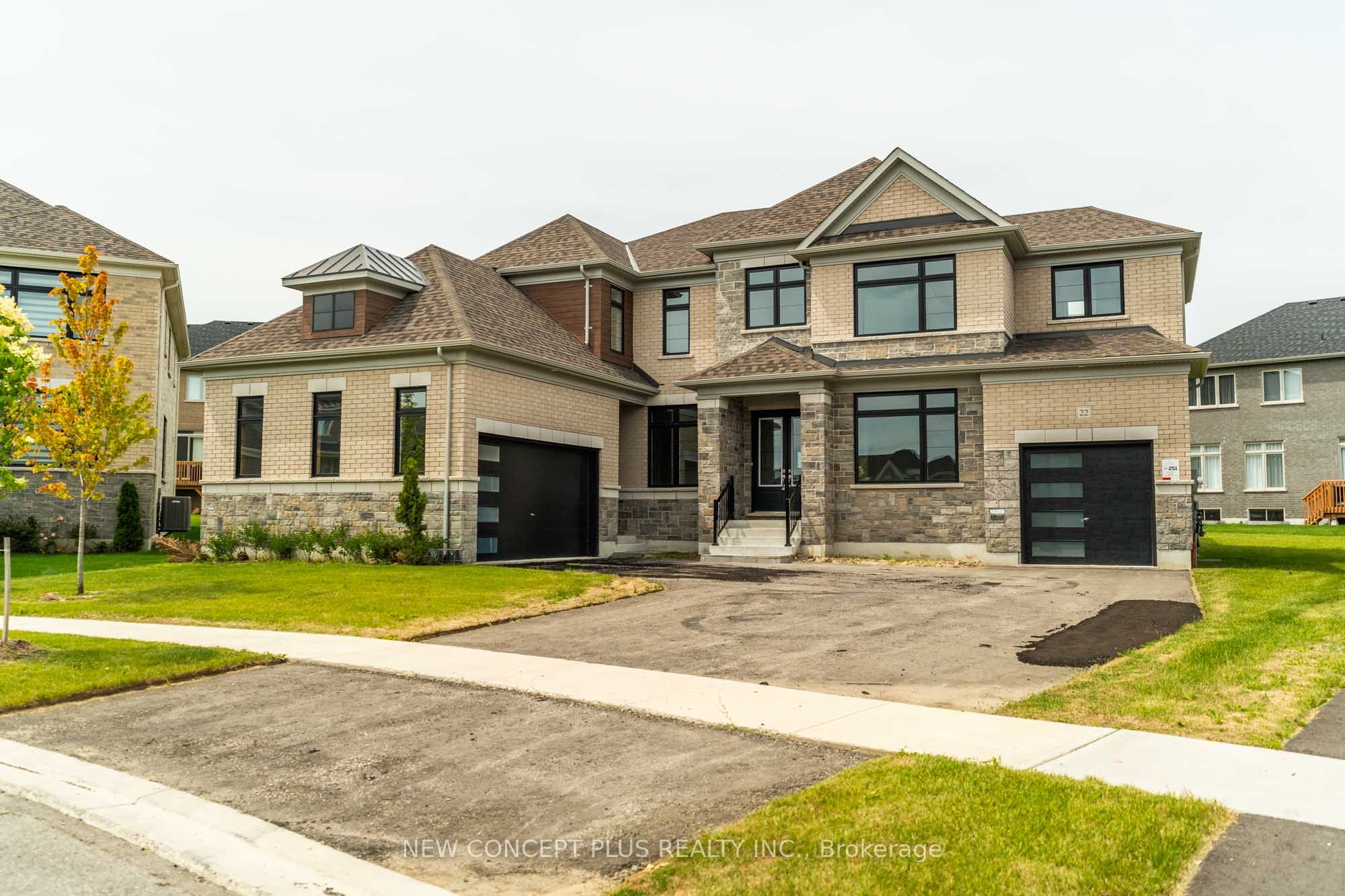 22 Twinleaf Crescent E Property Photo 1