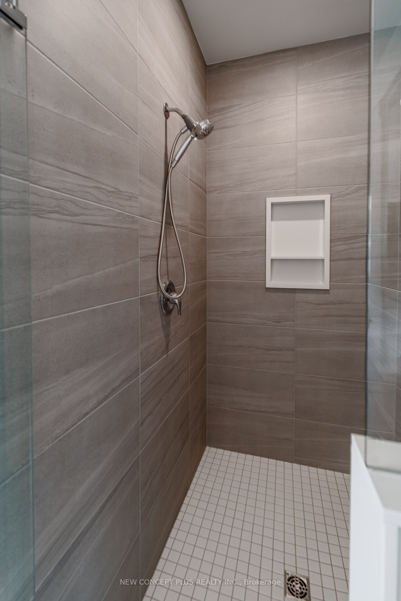 44 Orchid Crescent Property Photo 11