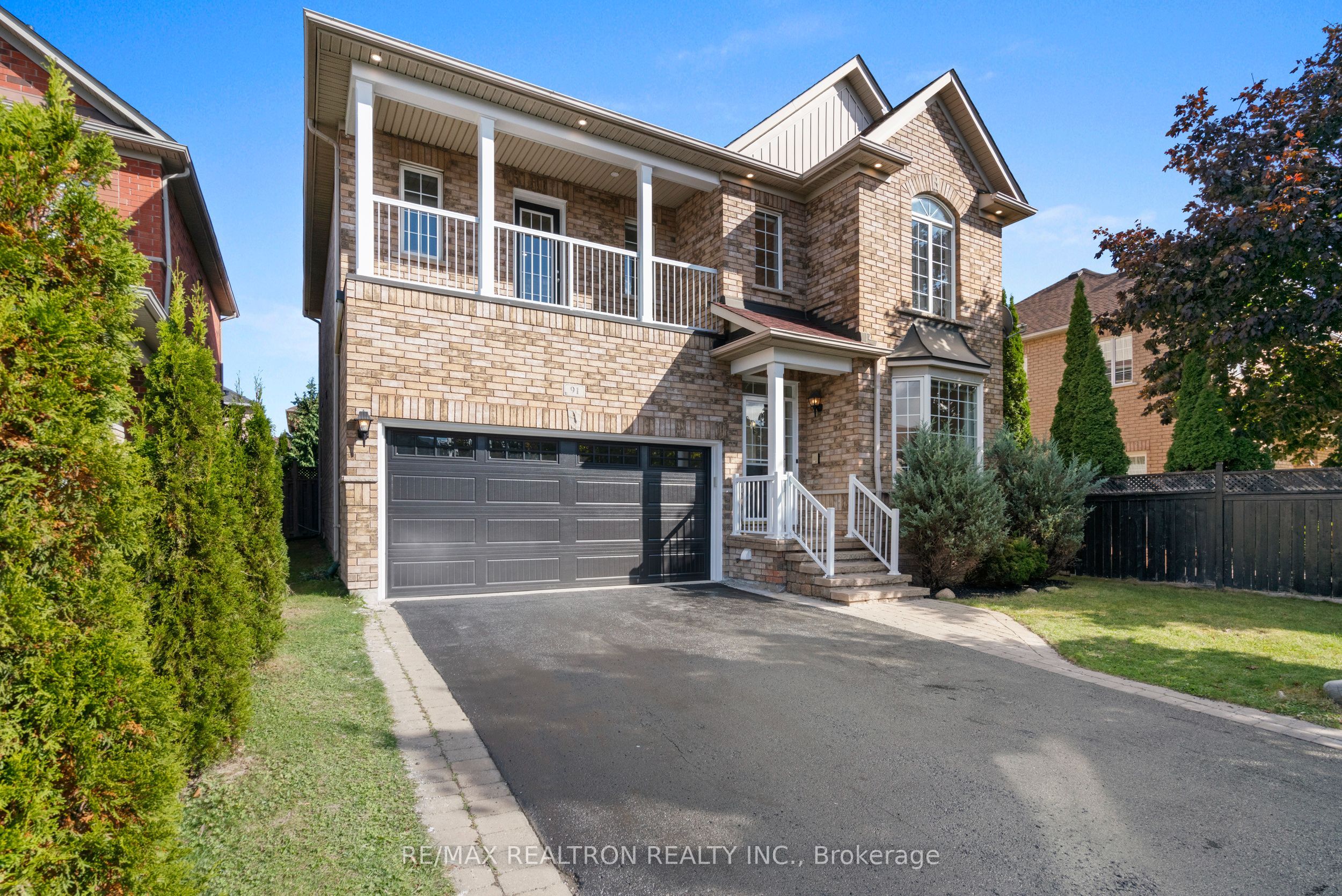 91 Gateway Drive Property Photo 2
