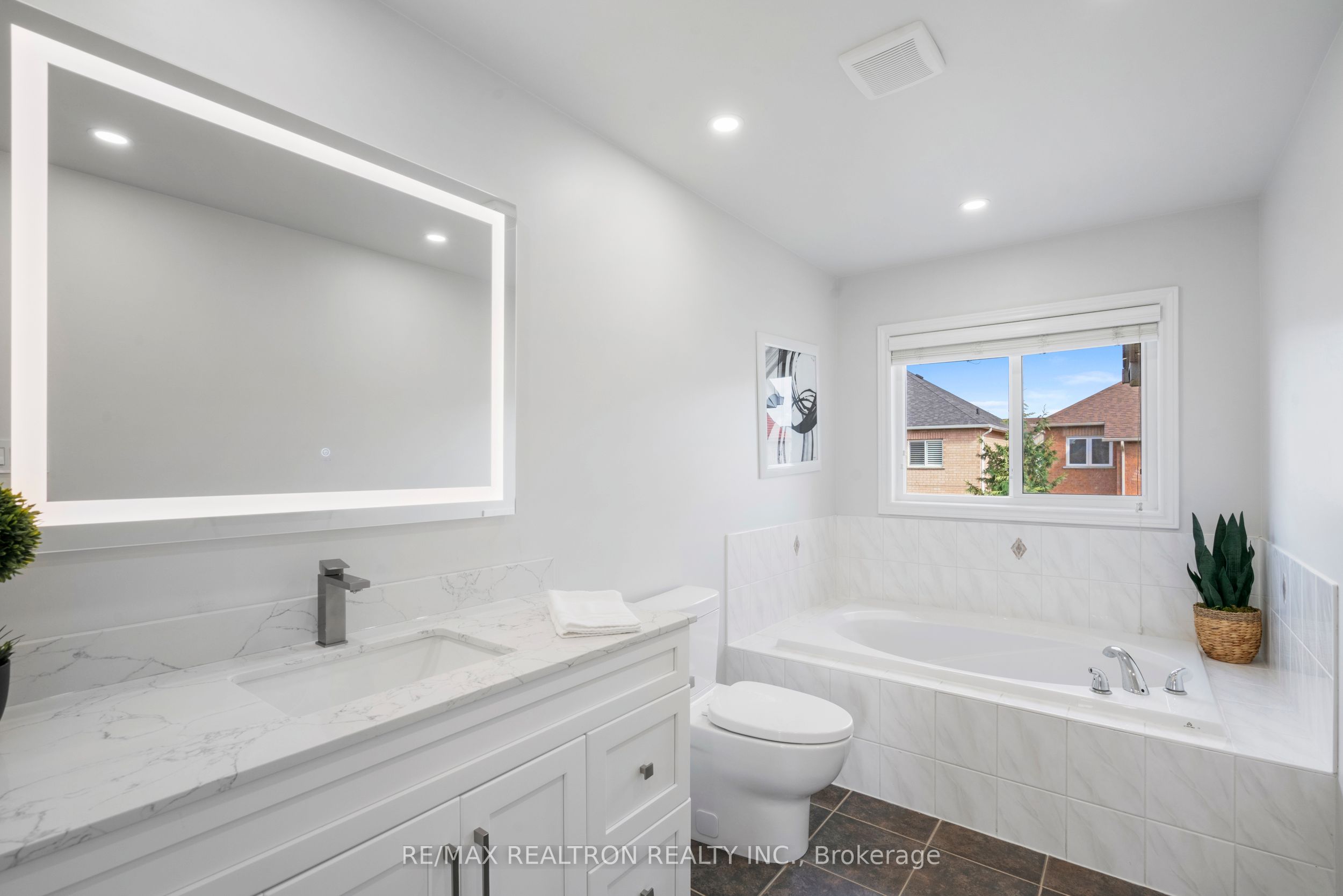 91 Gateway Drive Property Photo 25
