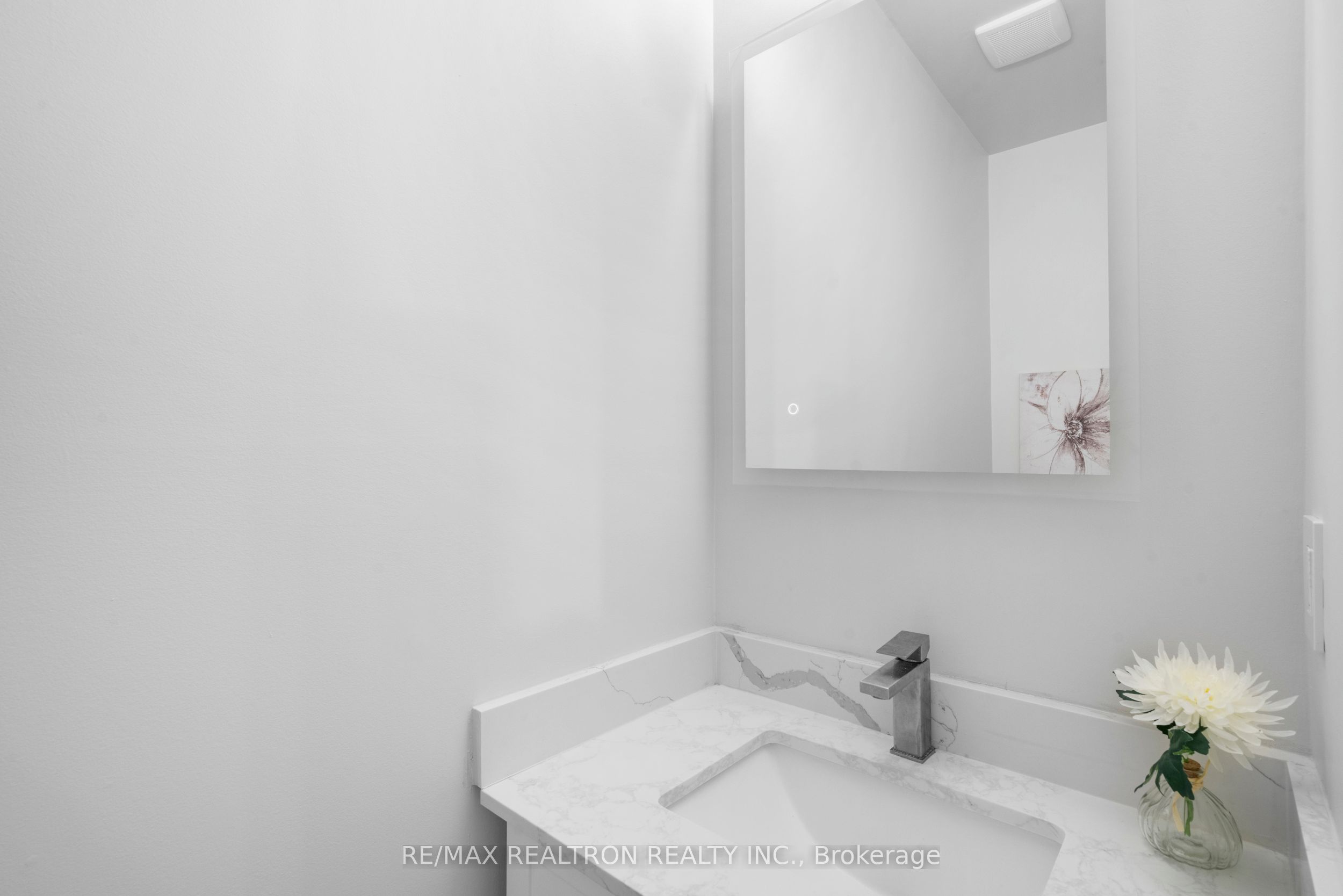 91 Gateway Drive Property Photo 30