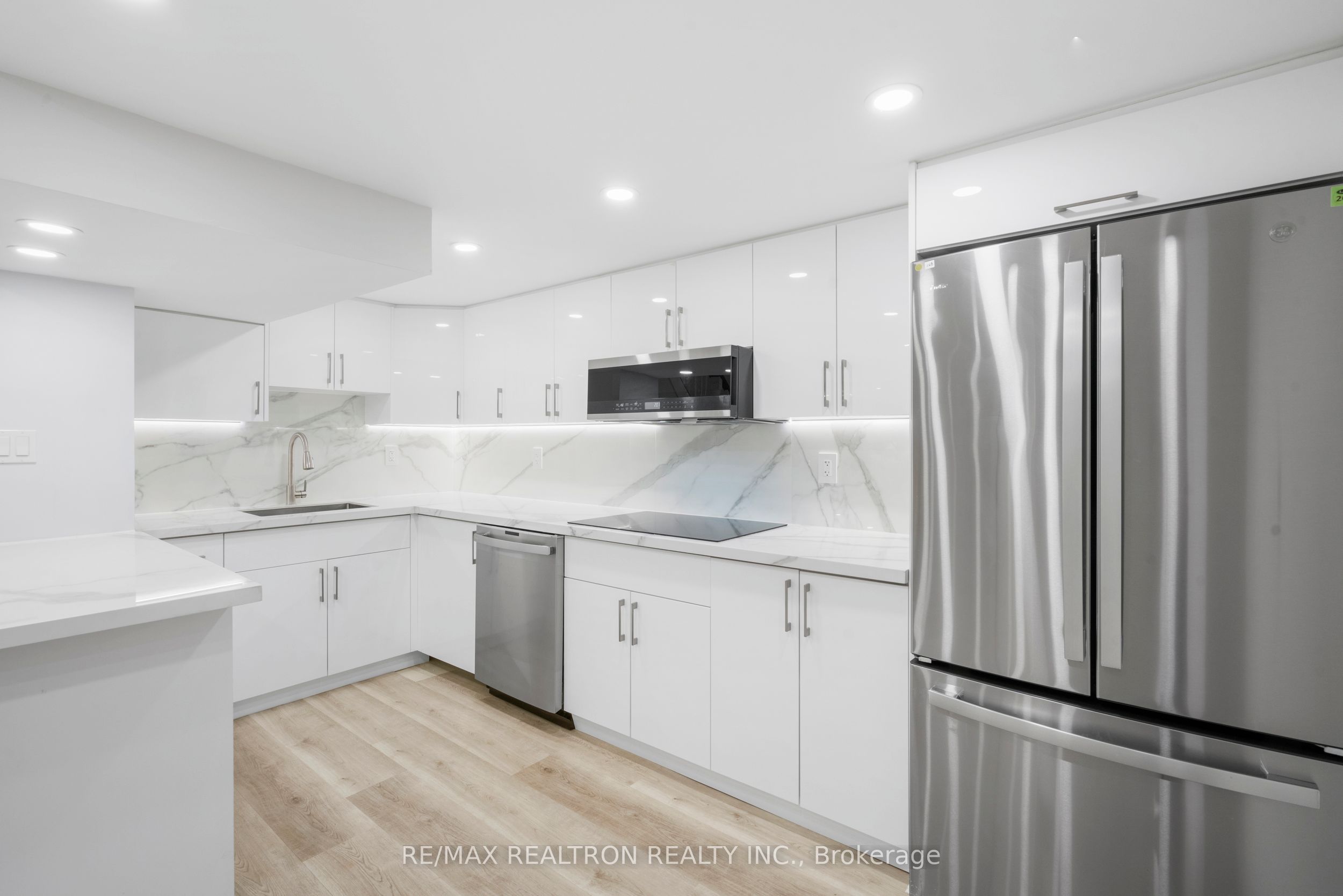 91 Gateway Drive Property Photo 32