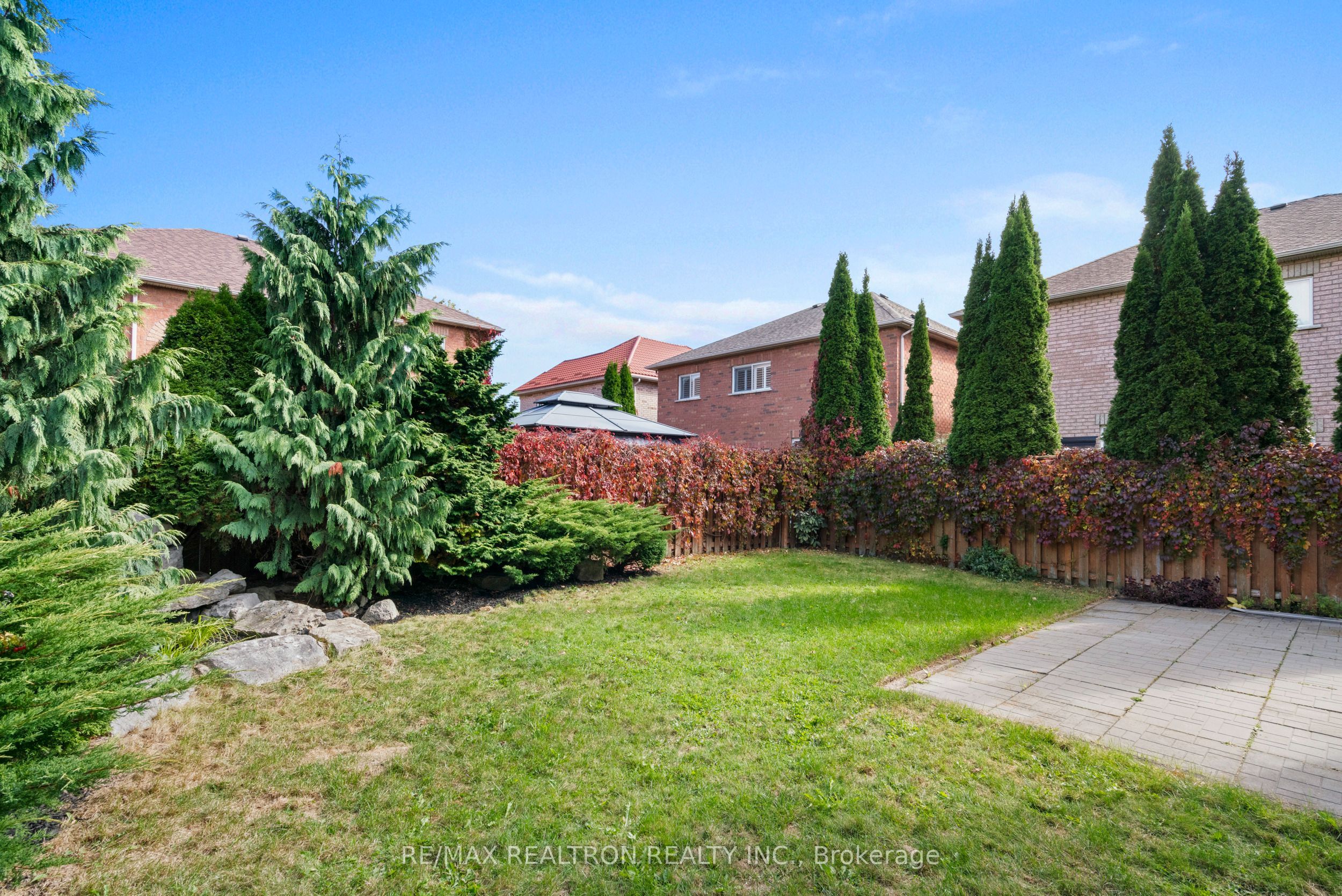 91 Gateway Drive Property Photo 39
