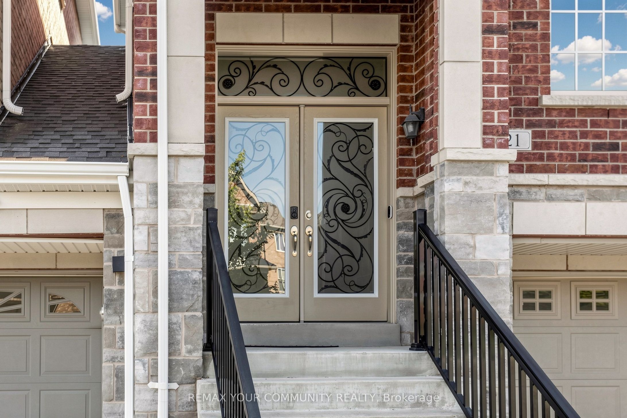 21 Princess Charlotte Avenue Property Photo 4