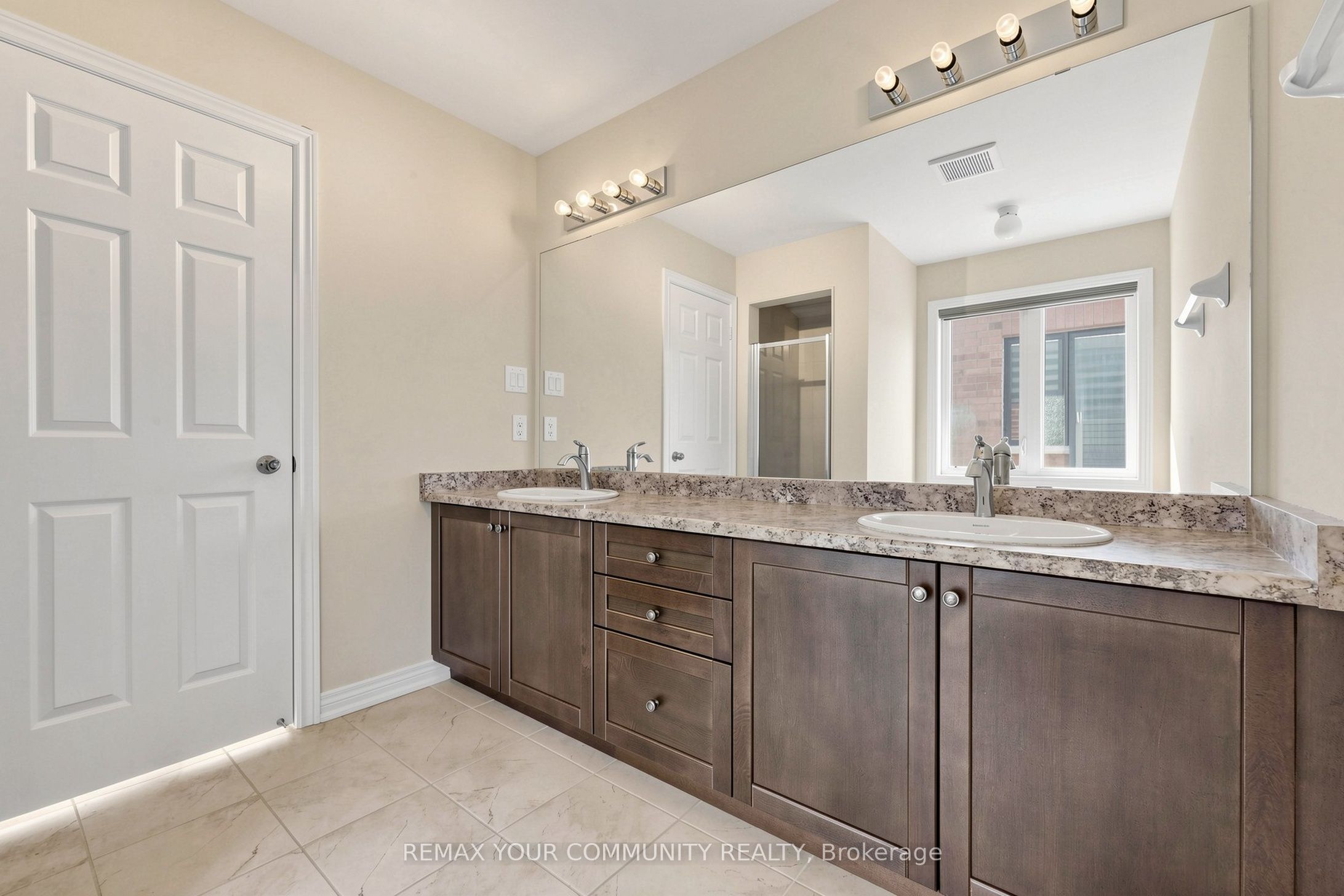 21 Princess Charlotte Avenue Property Photo 31
