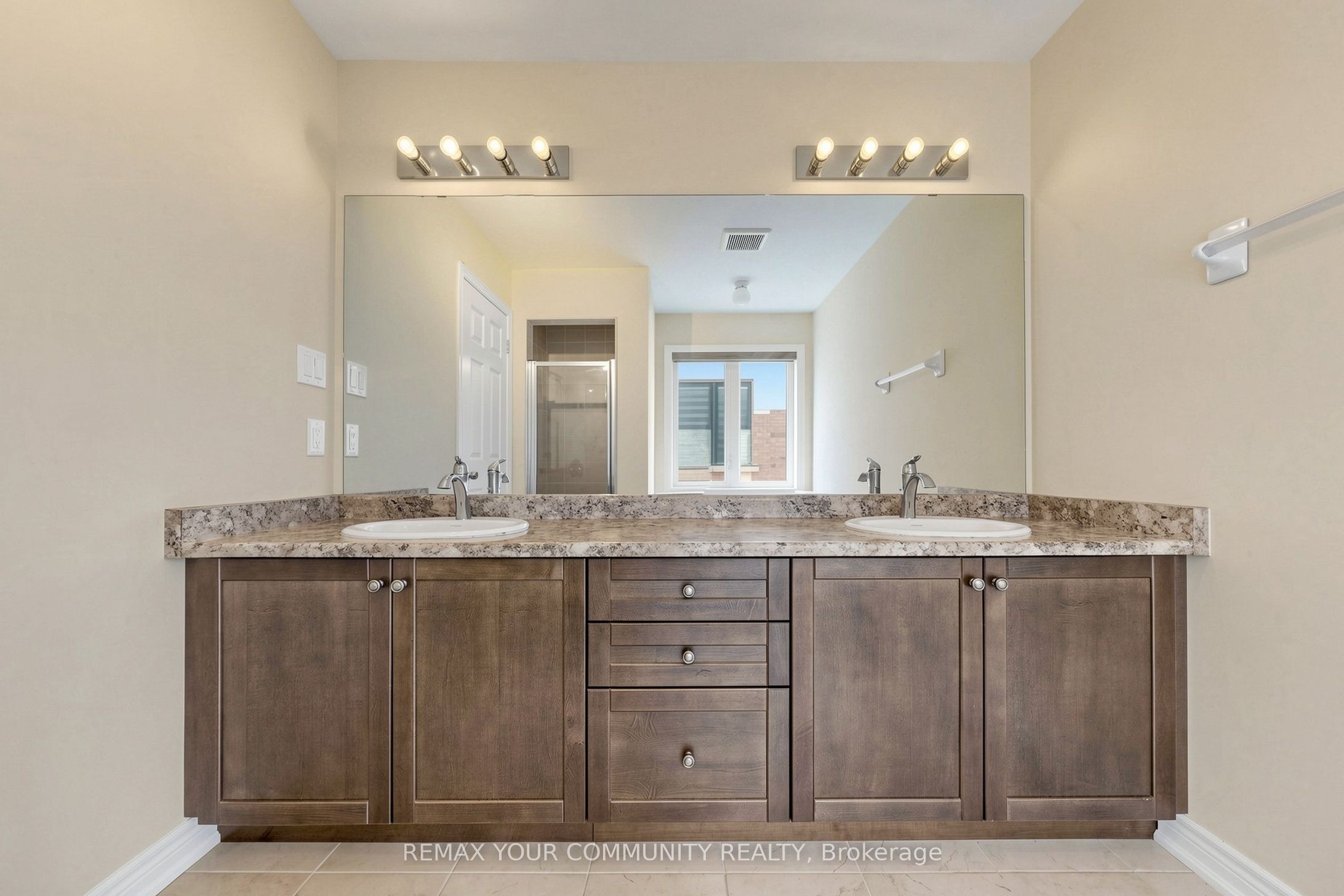 21 Princess Charlotte Avenue Property Photo 32