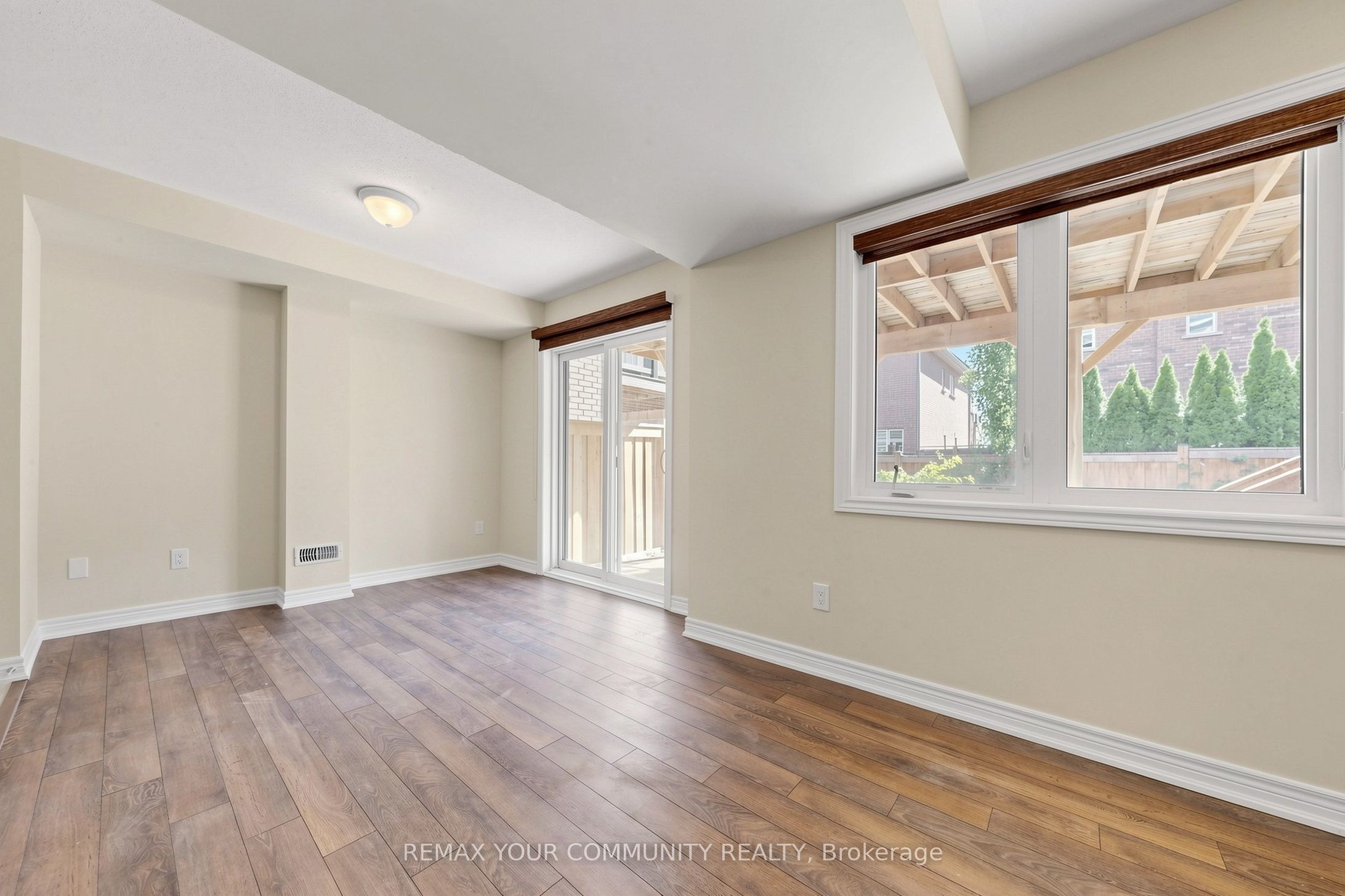 21 Princess Charlotte Avenue Property Photo 43
