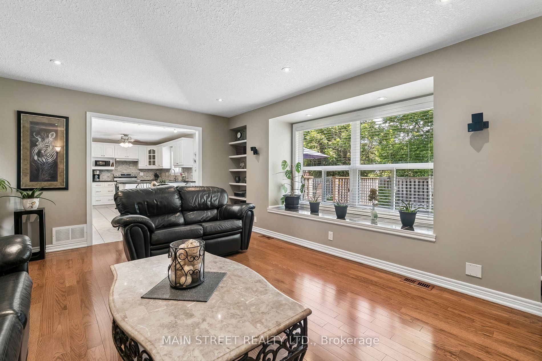33 Highcastle Avenue Property Photo 7