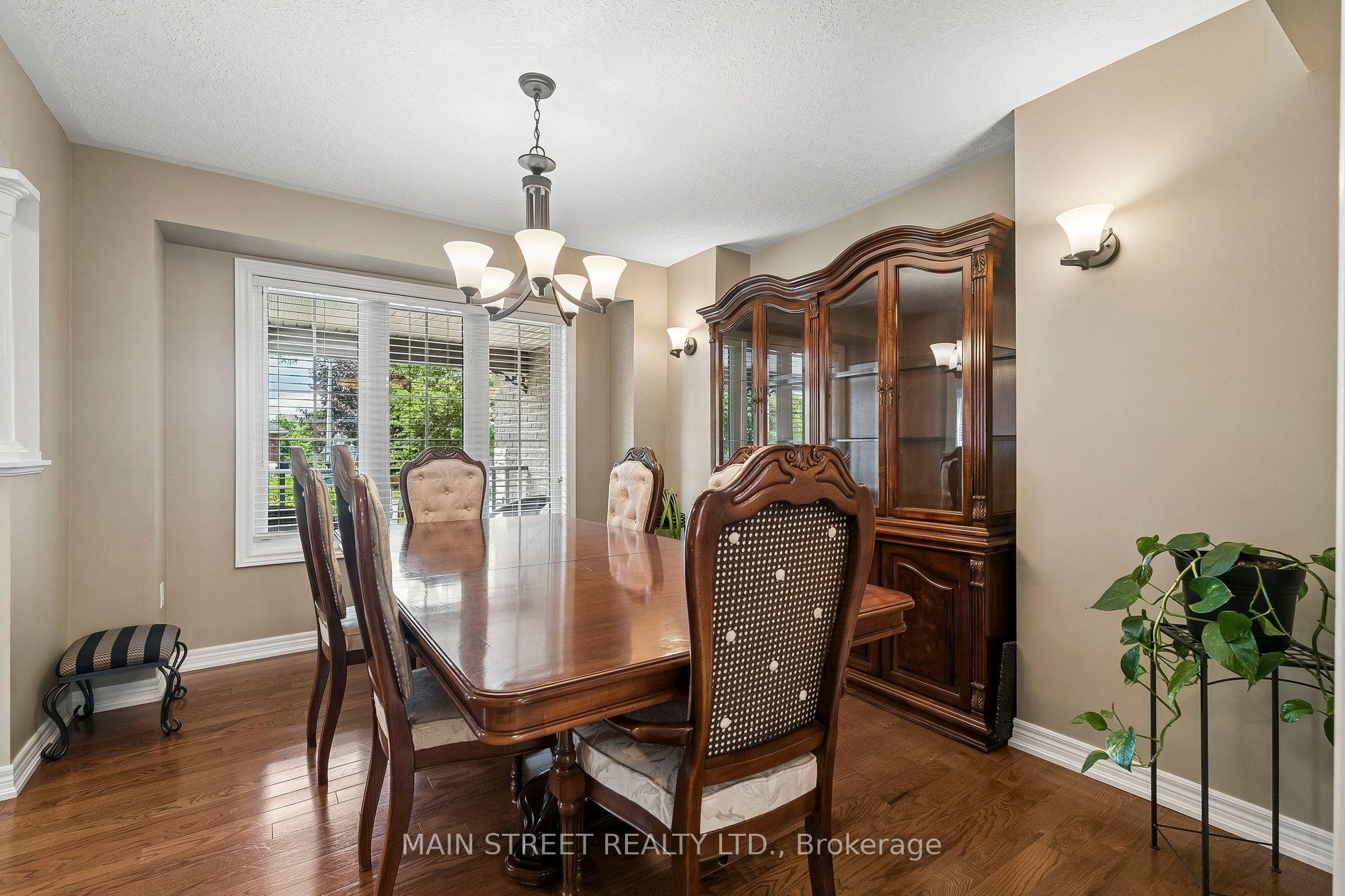 33 Highcastle Avenue Property Photo 11