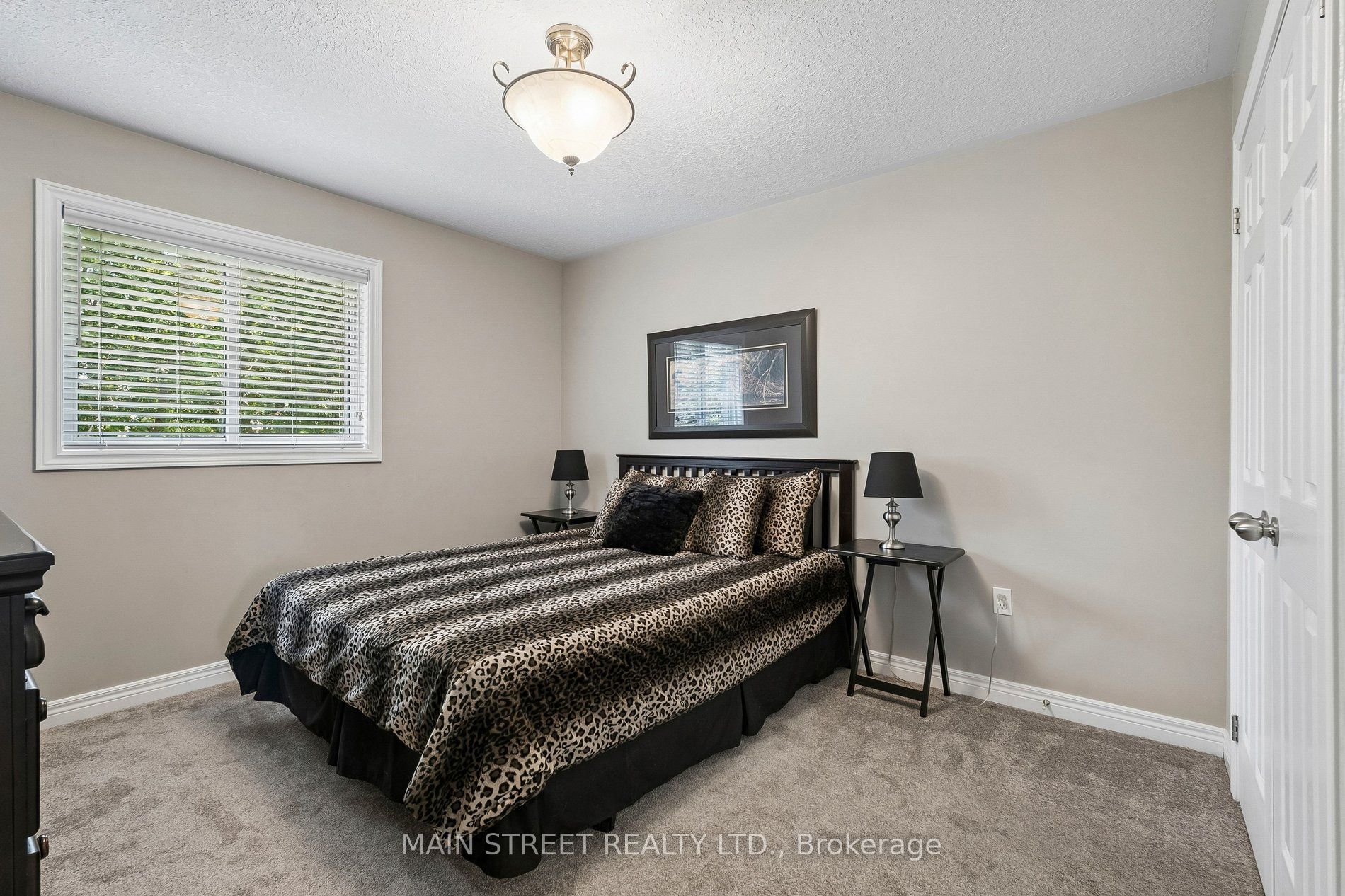 33 Highcastle Avenue Property Photo 13