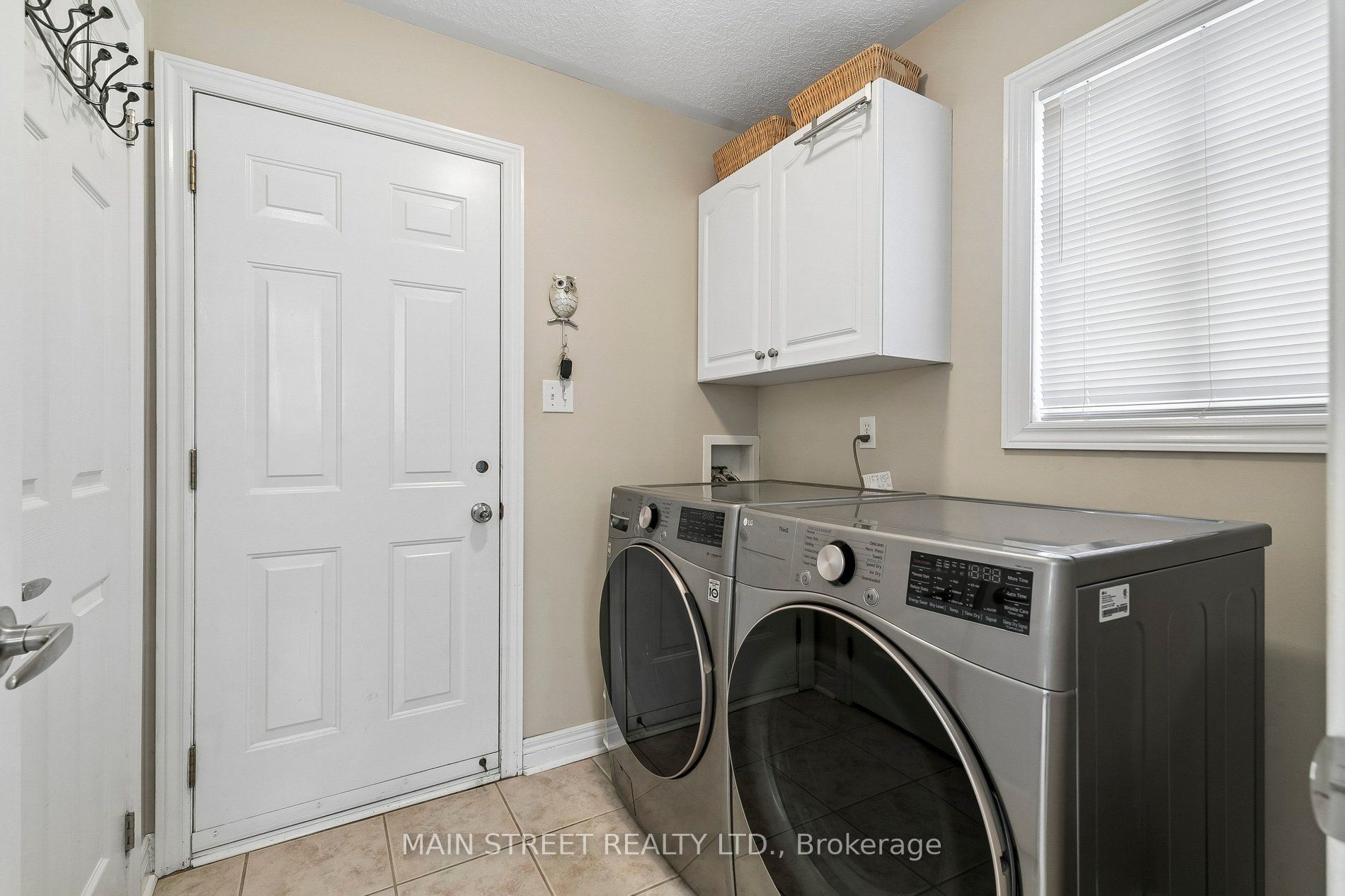 33 Highcastle Avenue Property Photo 27