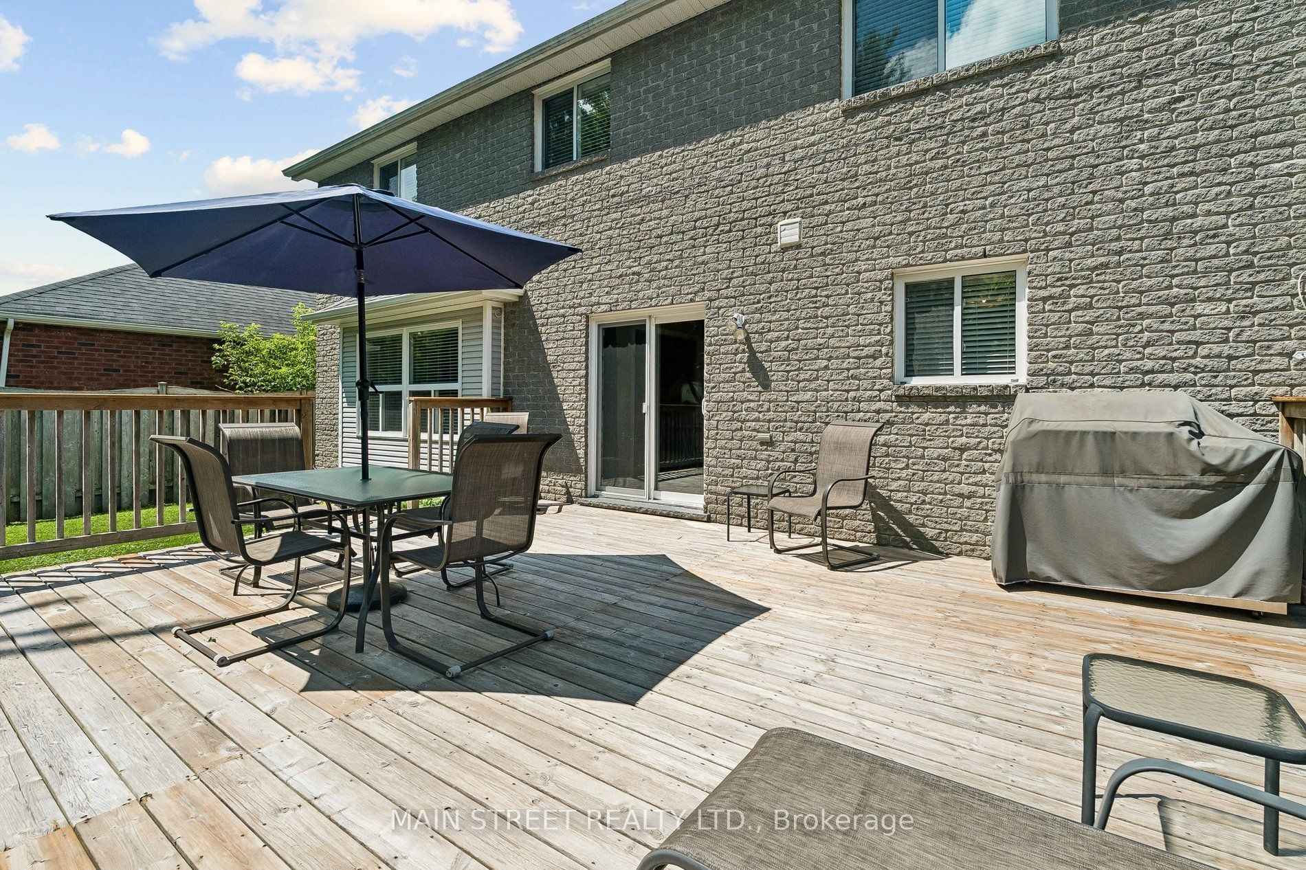 33 Highcastle Avenue Property Photo 30