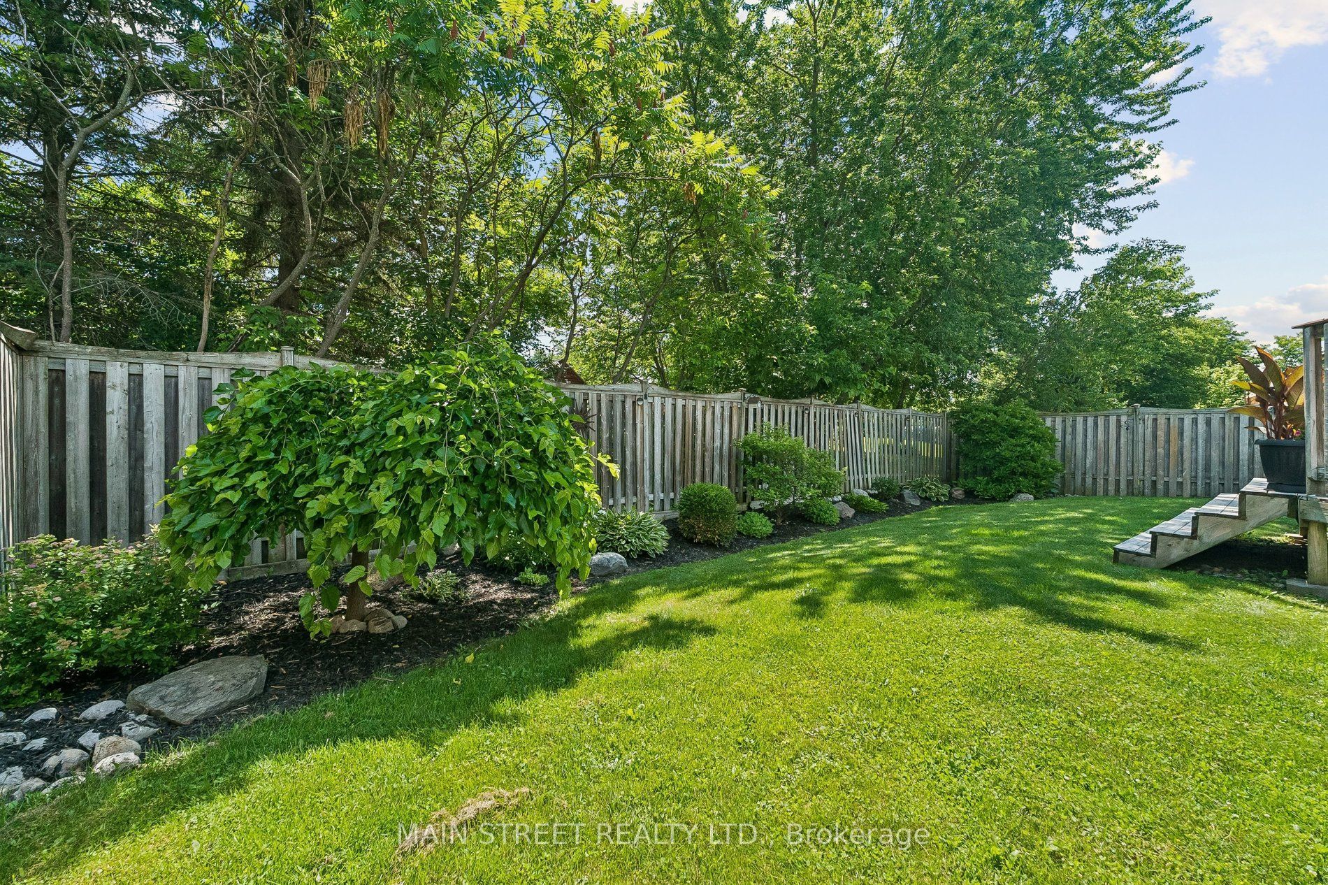33 Highcastle Avenue Property Photo 32