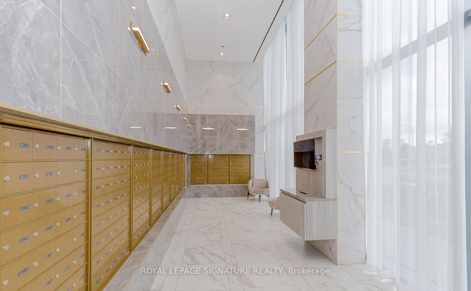 898 Portage Parkway 5903 Property Photo 27