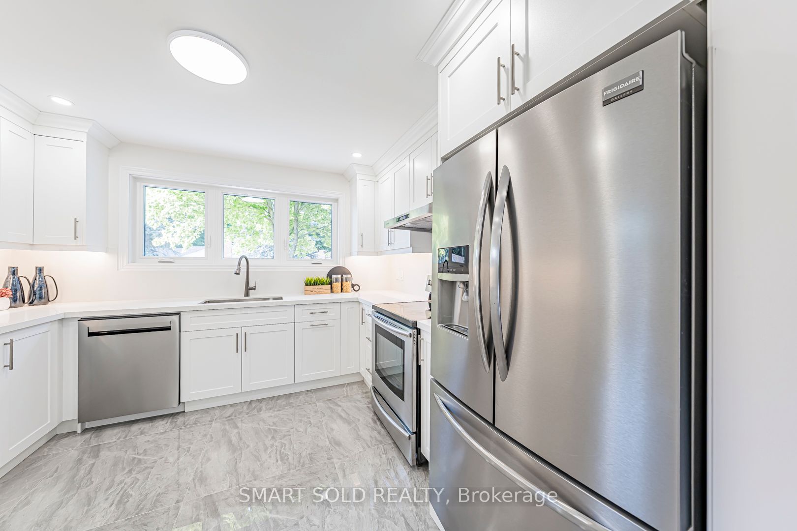 158 Park Avenue Property Photo 23