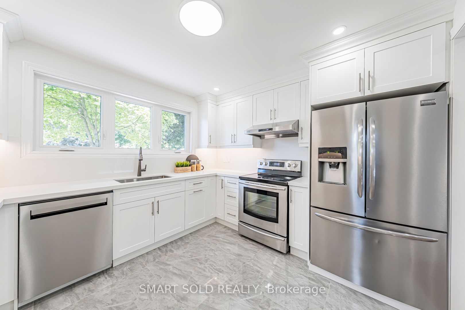 158 Park Avenue Property Photo 26
