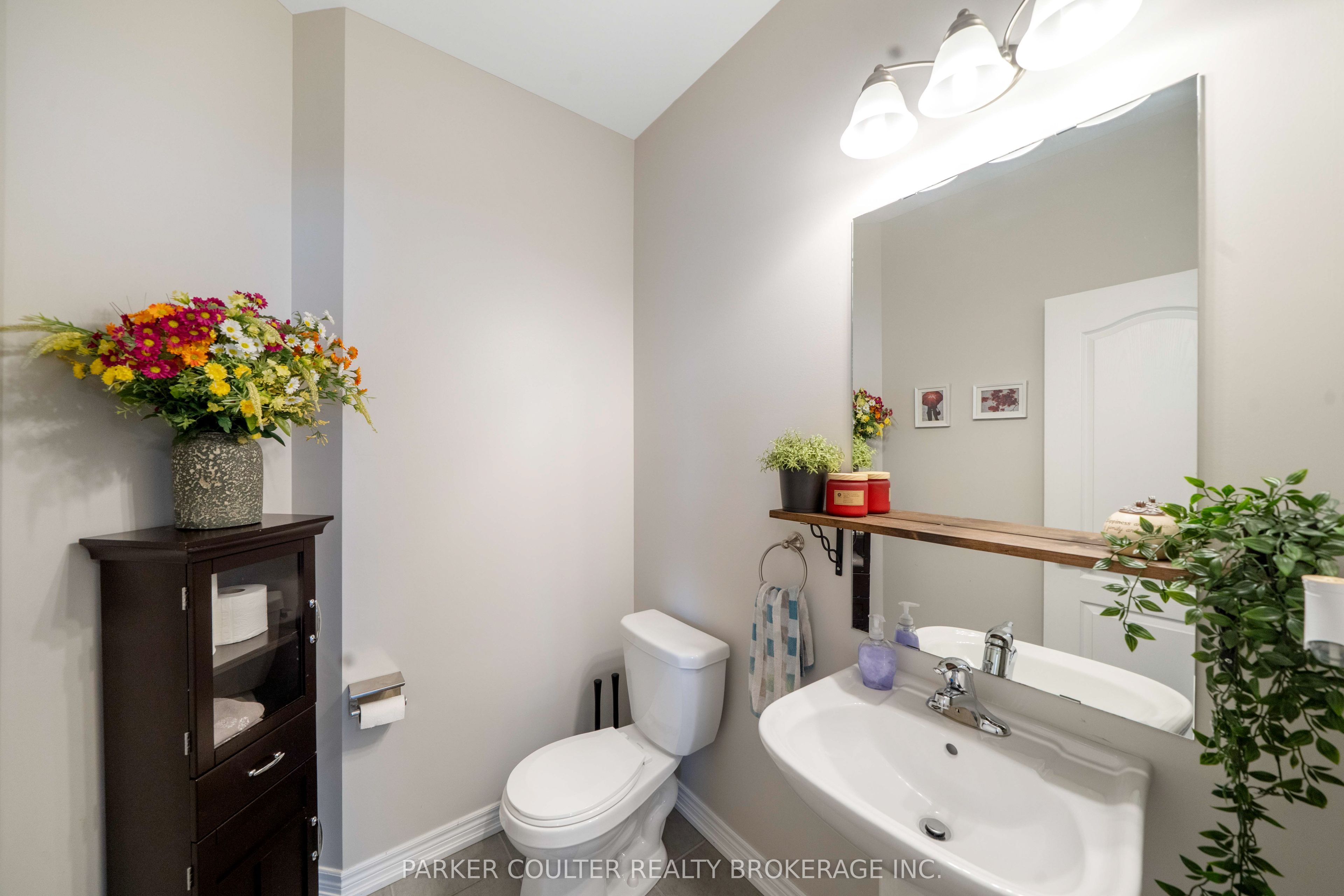 28 Sasco Way Property Photo 13