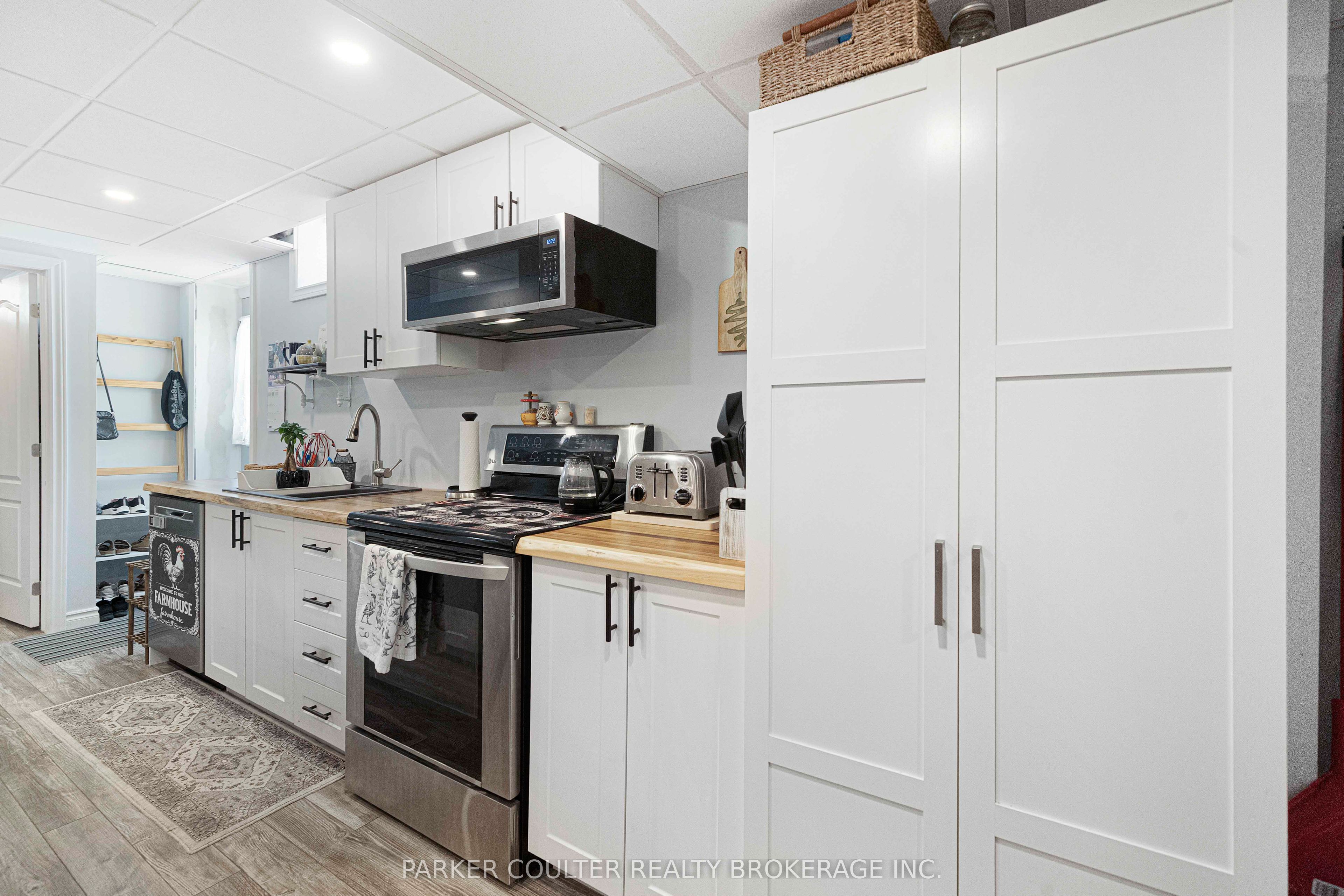 28 Sasco Way Property Photo 31