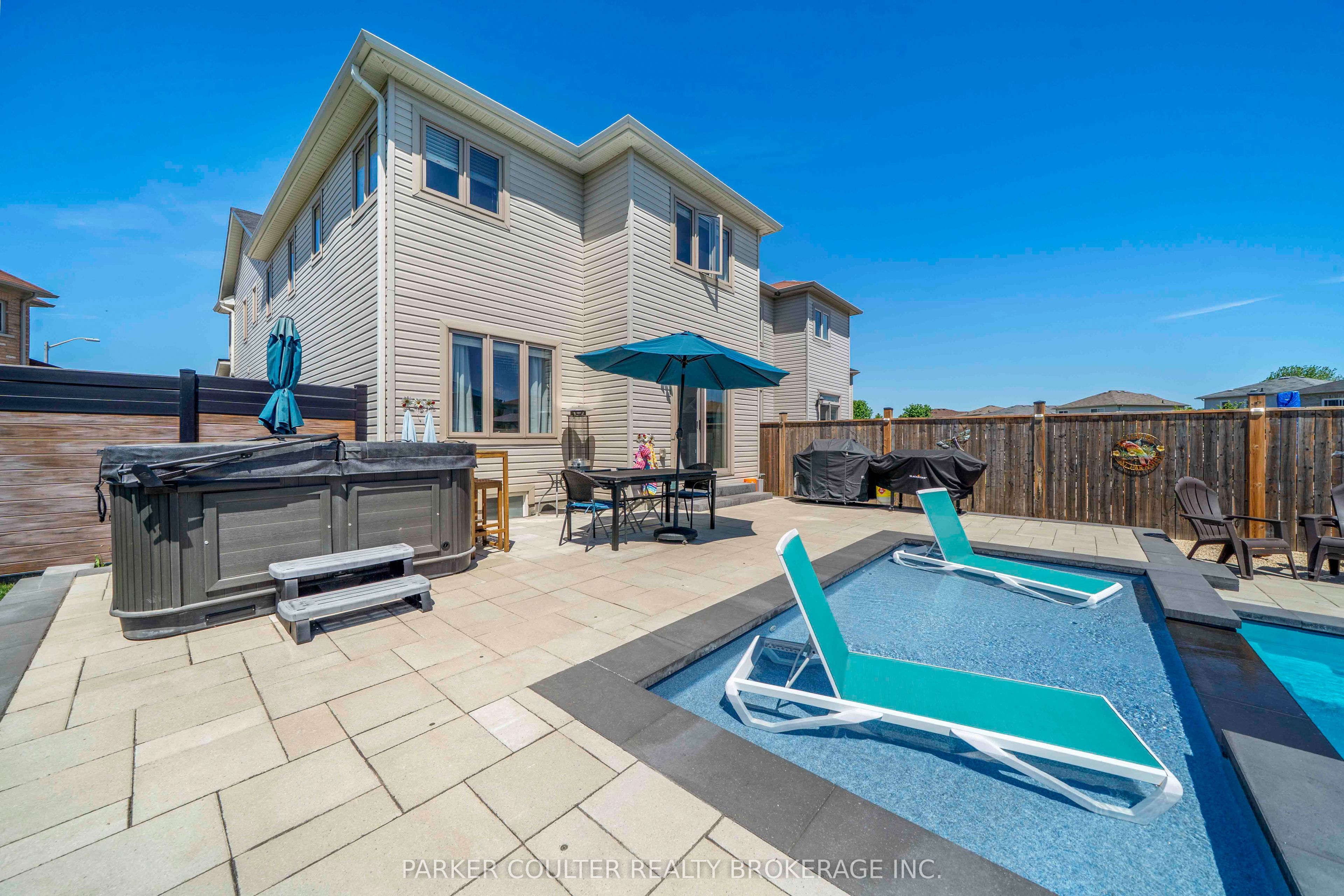 28 Sasco Way Property Photo 39